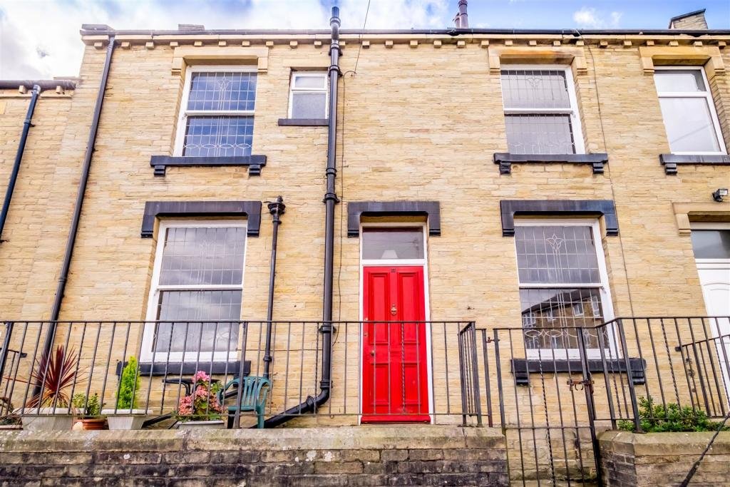 Vale Street, Brighouse