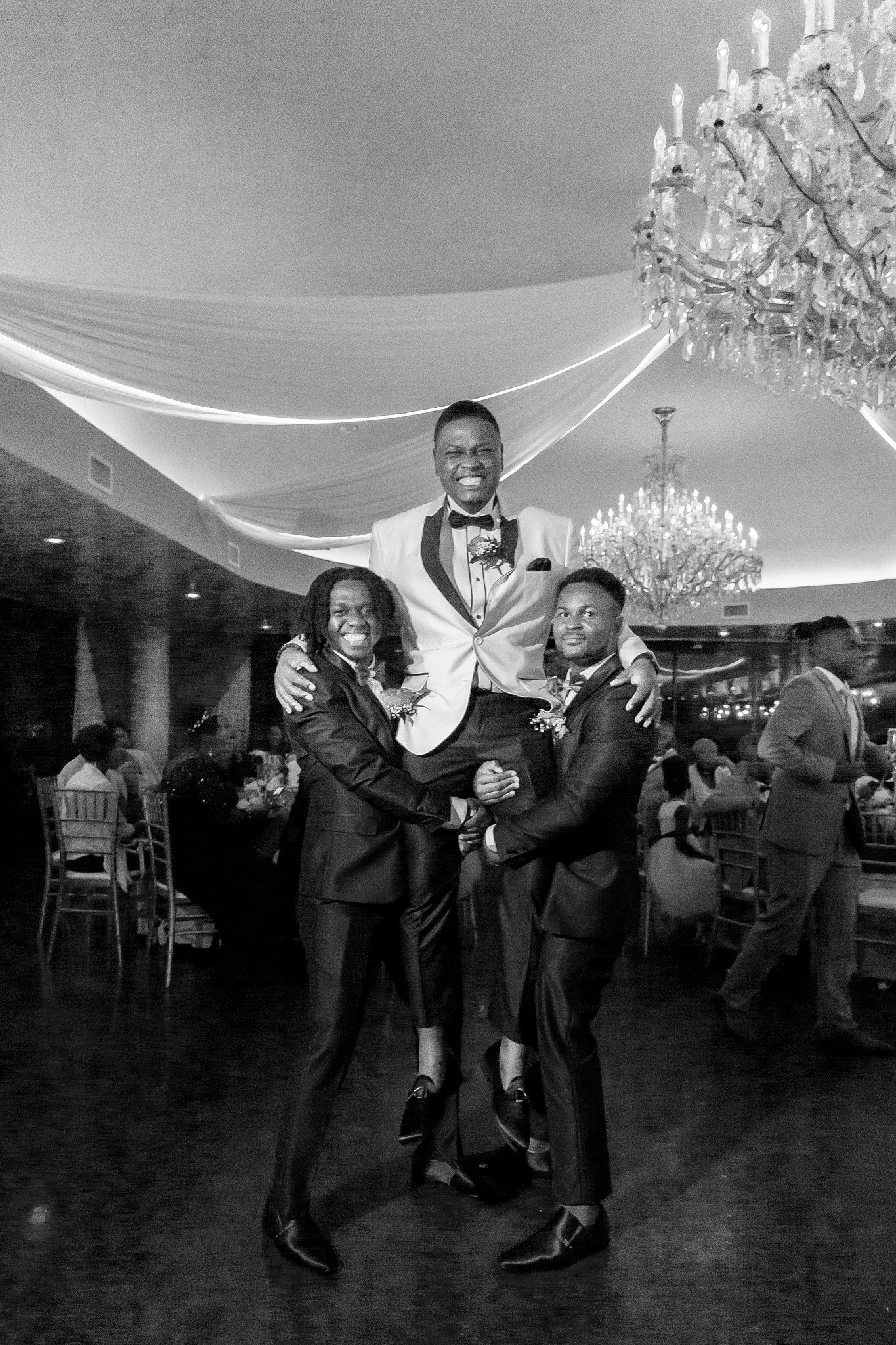 157Weddingphotography..jpg