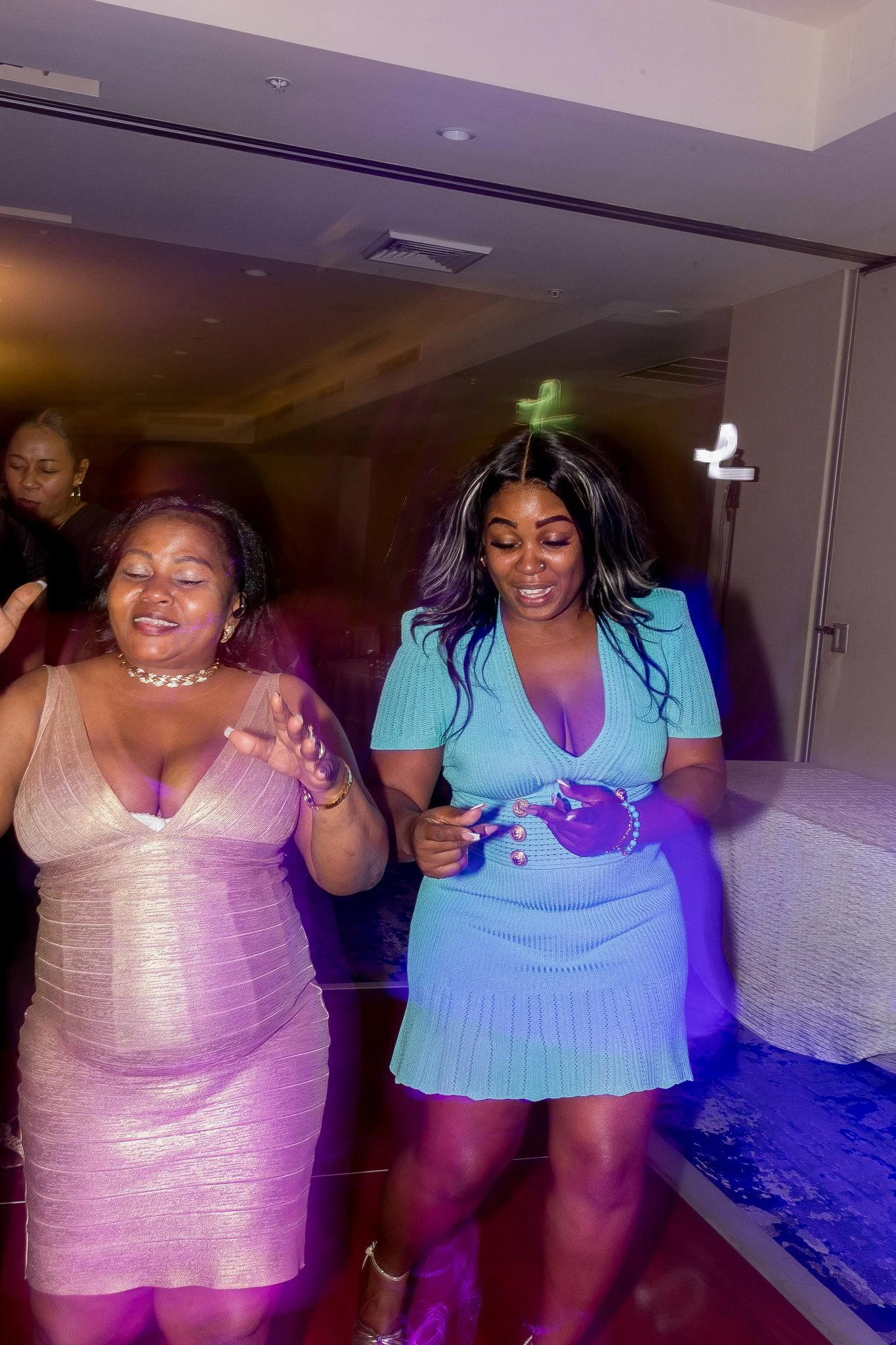slimphipartyn-171.jpg