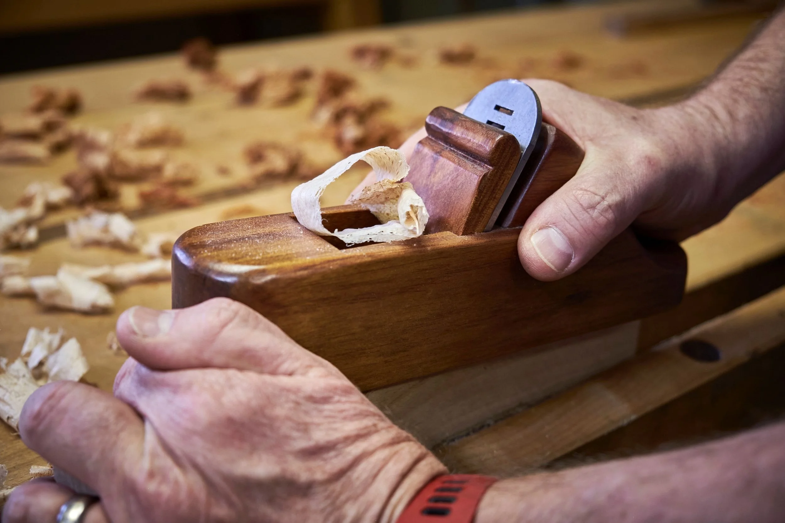 Using a wooden high angle smoothing plane to fix tear out.