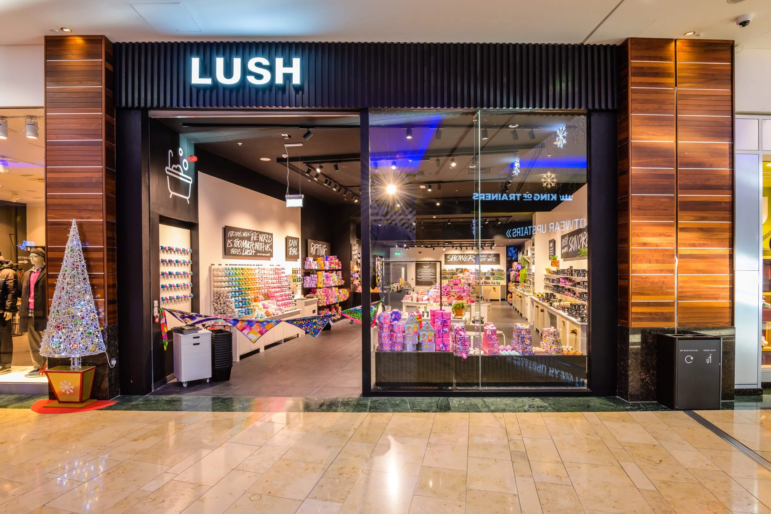 Lush Dundrum Opening Nov-11-2022-127-Edit-min.jpg