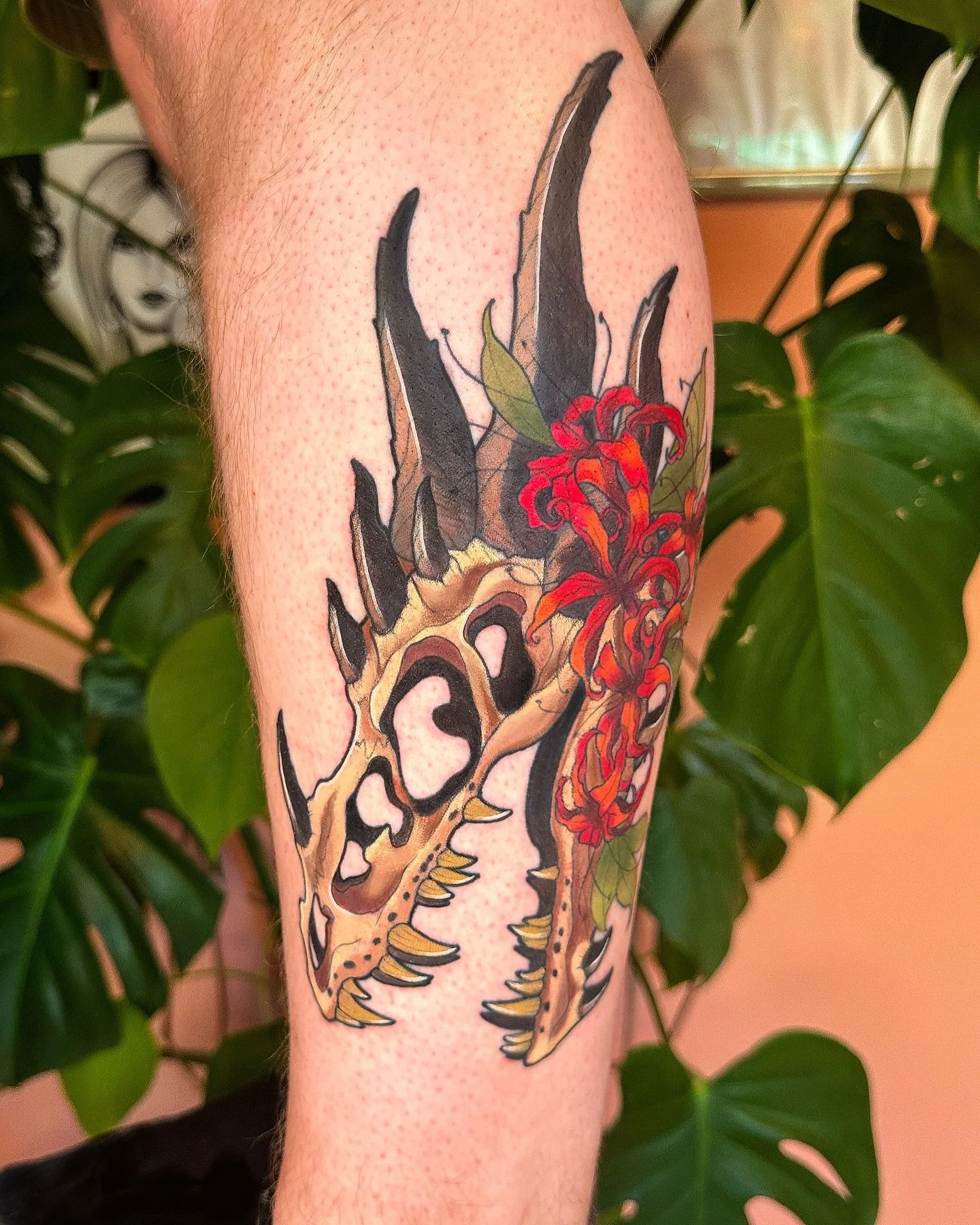 Dragon skull &amp; spider lilies for Kjetil 🐲
.
Some healed, some fresh 
Thanks for looking ❤️
.
Booking July now, DM me!
.
#dragontattoo #skulltattoo #dragonskull #colortattoo #neotraditional #illustrativetattoo #oslo #oslotattoo #tattoonorway #tat
