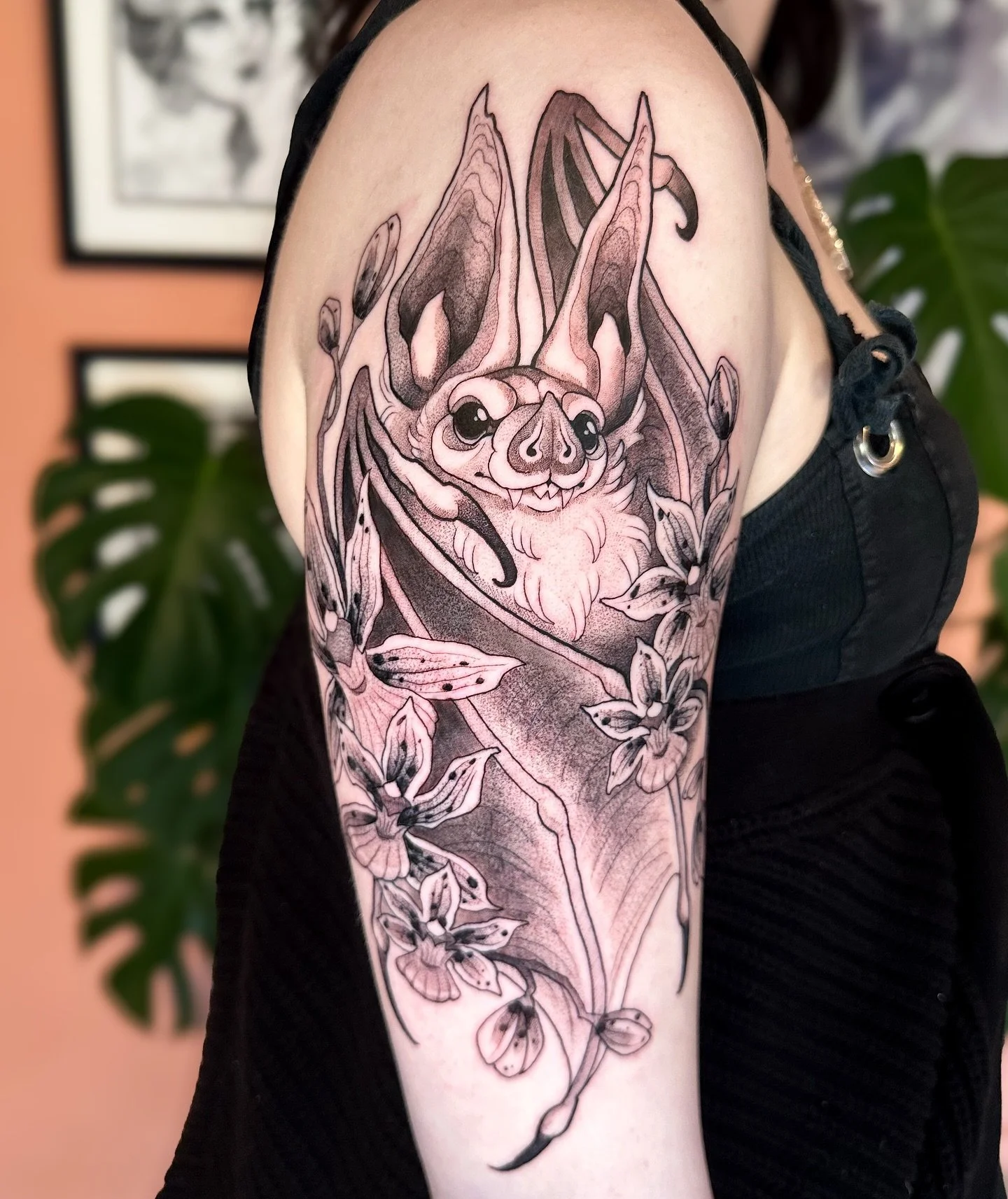 Bat and orchids for E. Thank you so much! 🥰🦇
.
I have available appointments in May, DM me to book!
.
#battattoo #vampirebat #bat #animaltattoo #blackandgreytattoo #tattooart #tattoo #norwegiantattooers
