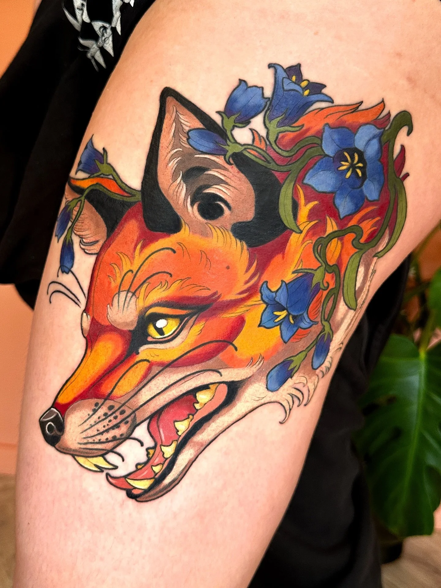 A little while ago I got to do this fox and bluebells for my dear @katrinuchan_tattoo 🦊
.
Would love to do more animals and plants like this. DM me to book, I have some dates available in October and more in November!
.
#foxtattoo #colortattoo #neot
