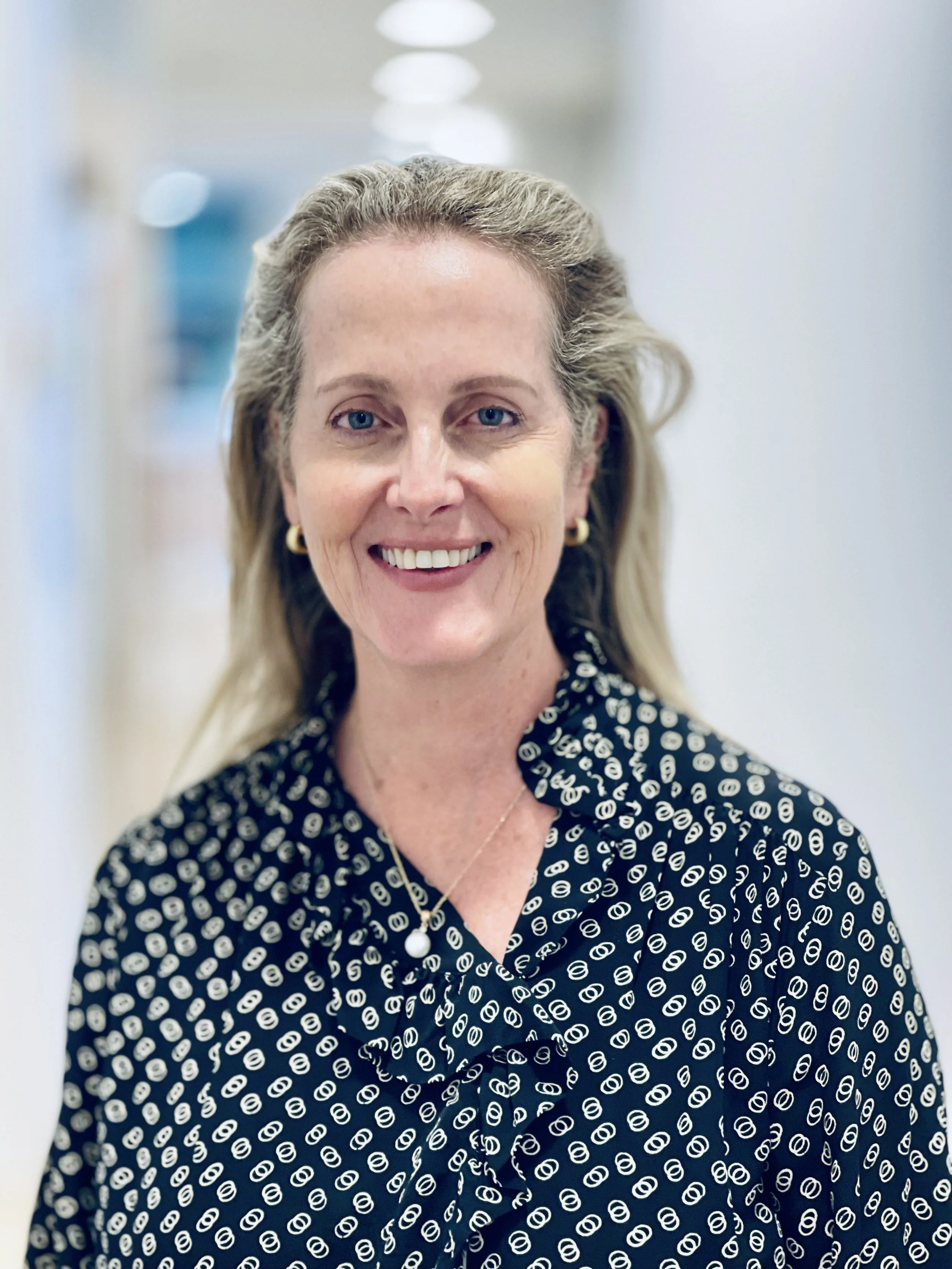 Dr. Victoria Buntine