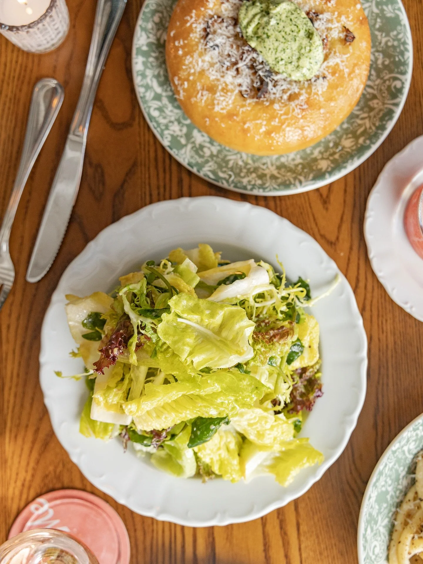 INSALATA VERDE, leafy greens, shallot vinagrette. Fresh, flavorful, and made with love.