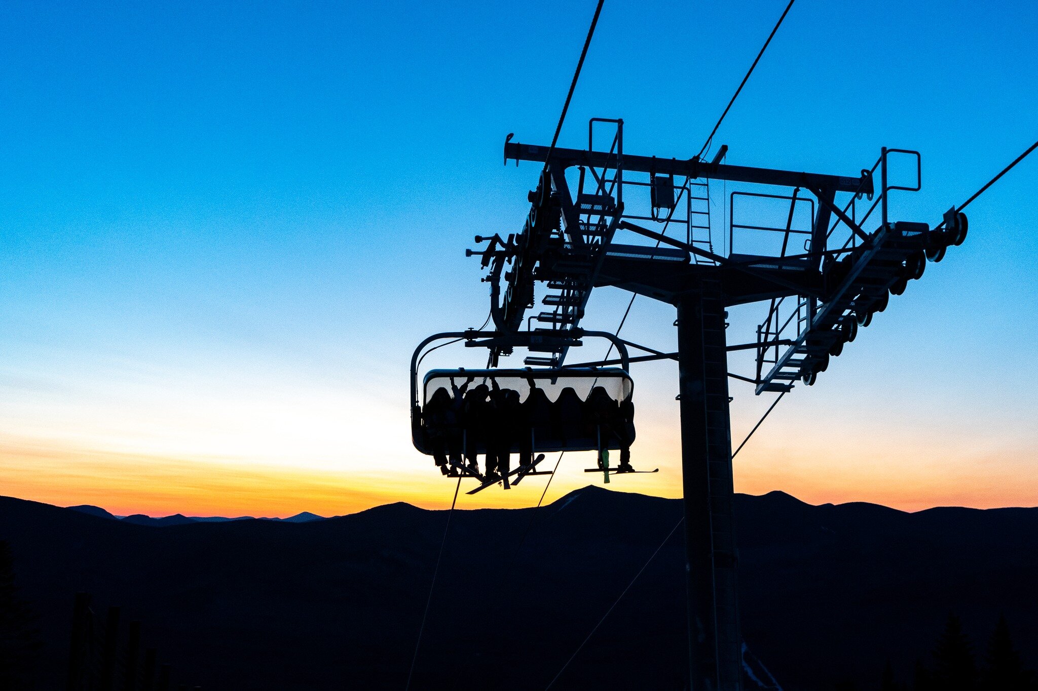 Join us this Sunday for the Easter Sunrise Service at the top of the Tecumseh Express! 🐰🌄

Load the chairlift beginning at 5:15am for the 6am service. Ski or take the chair down after the service, followed by an Easter Brunch and Mountain Egg Hunt!