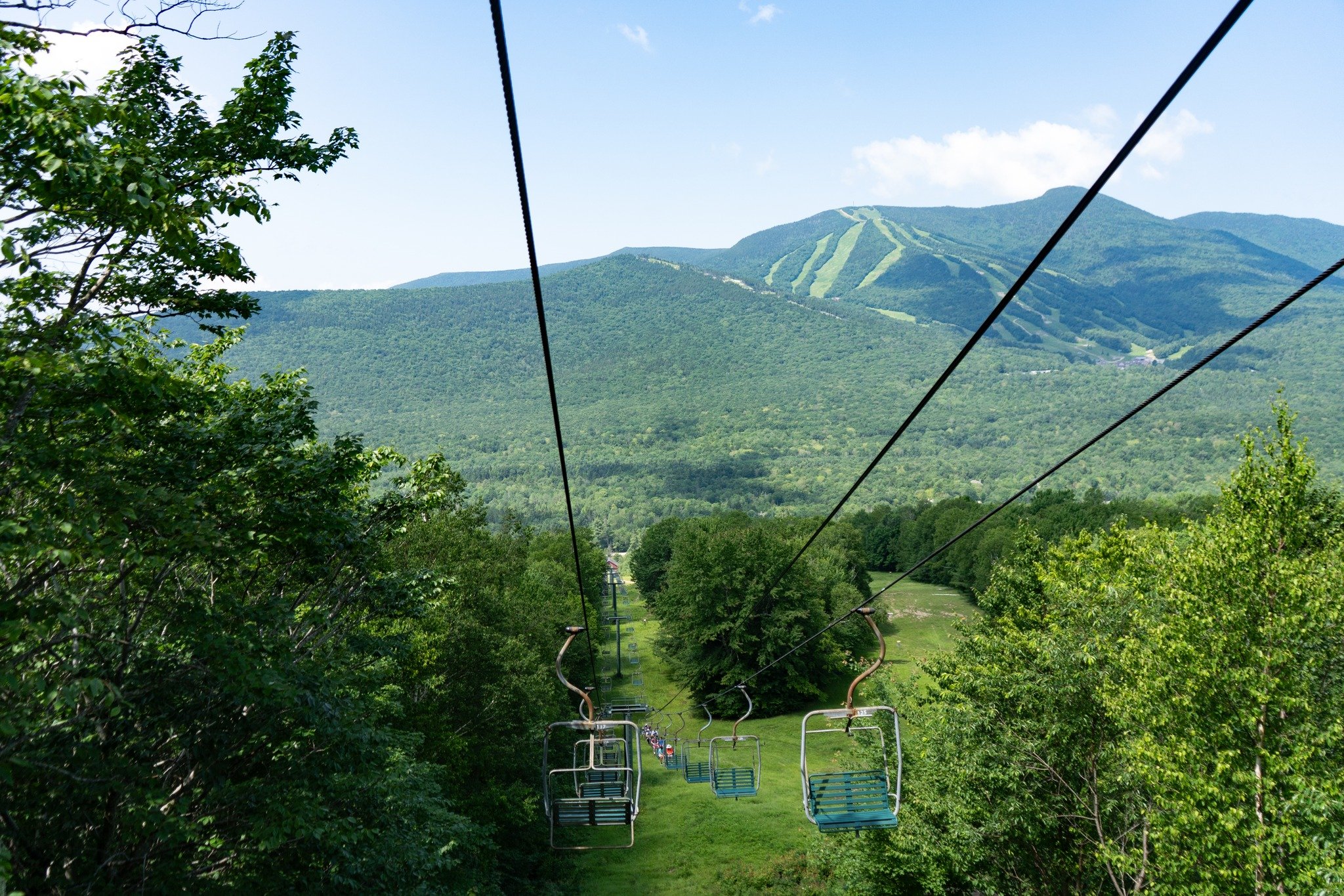 Snow's Mountain Season is here 🏔️ Enjoy scenic chairlift rides, an 18-hole disc golf course, lift-serviced mountain biking trails, waterfall hikes, and more!

Open Fridays, Saturdays, and Sundays. We'll be expanding hours as the summer heats up! 

L