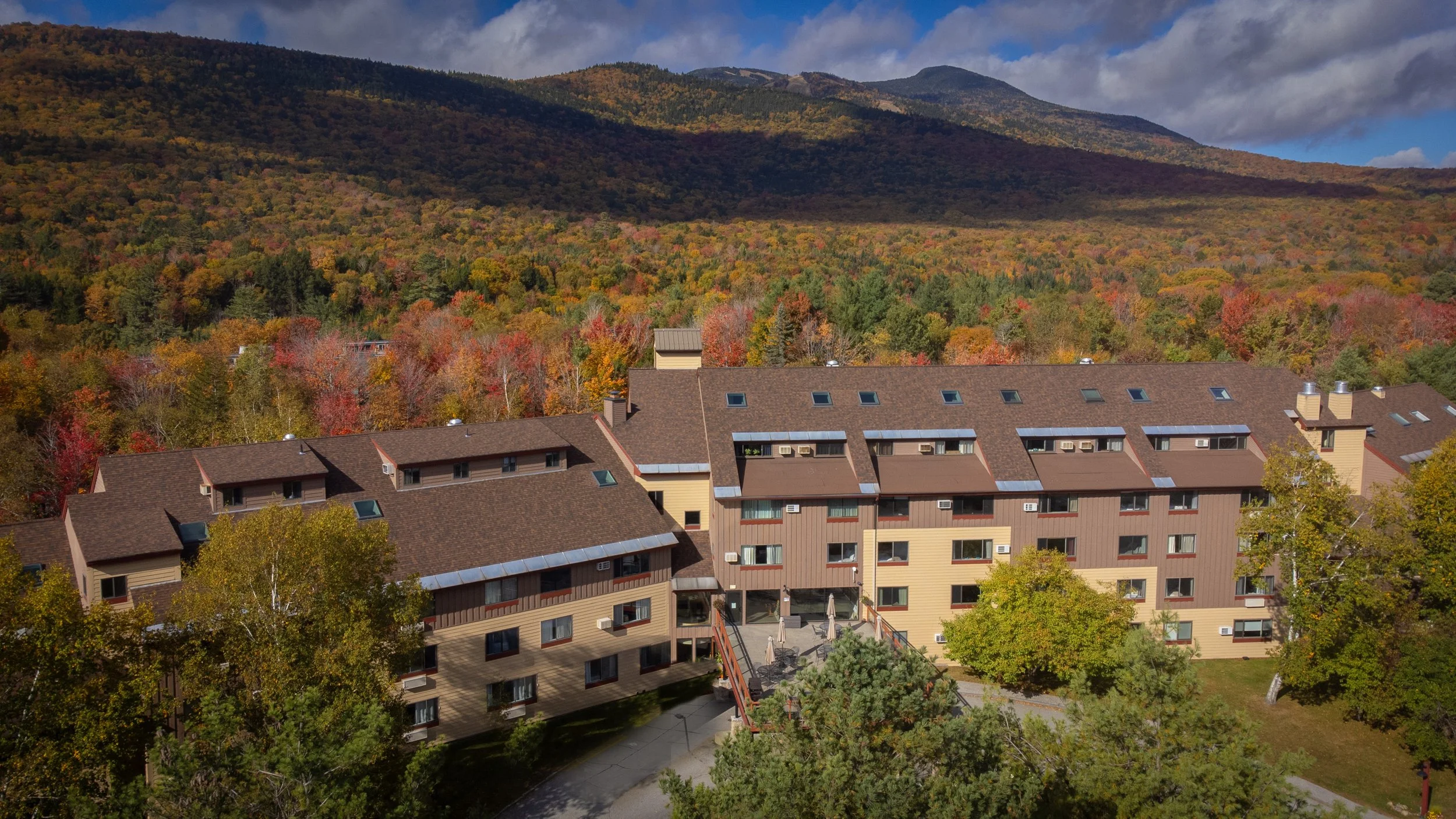 Black Bear Lodge_Fall.jpg