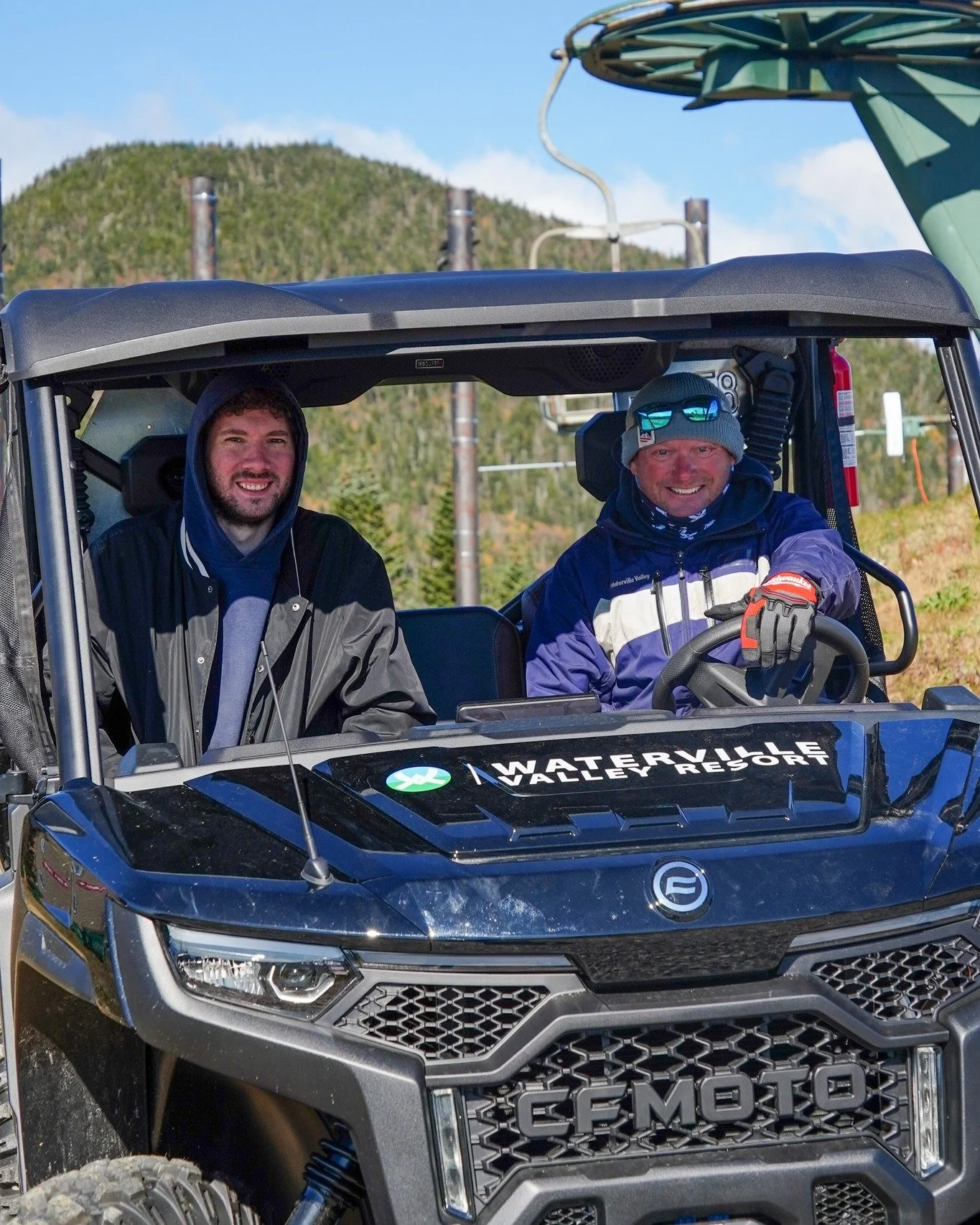 Behind the scenes before the snow flies - our teams walked the trails this morning to check for air leaks to get our snowmaking system dialed in 💪
