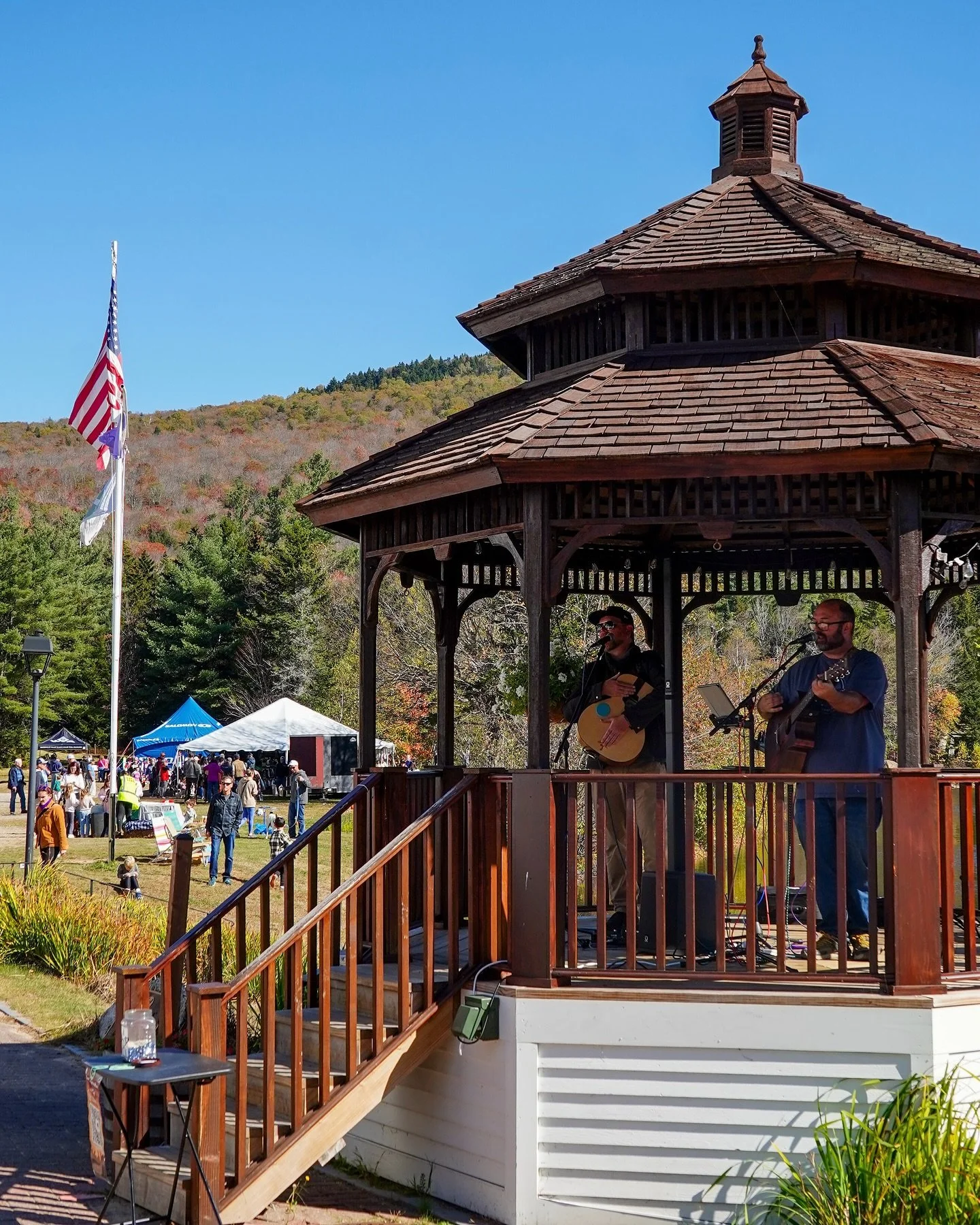 Your weekend plans = sorted ✅
 Fall Foliage Fest in Town Square is happening now, taking place all weekend long! 🍁🎶