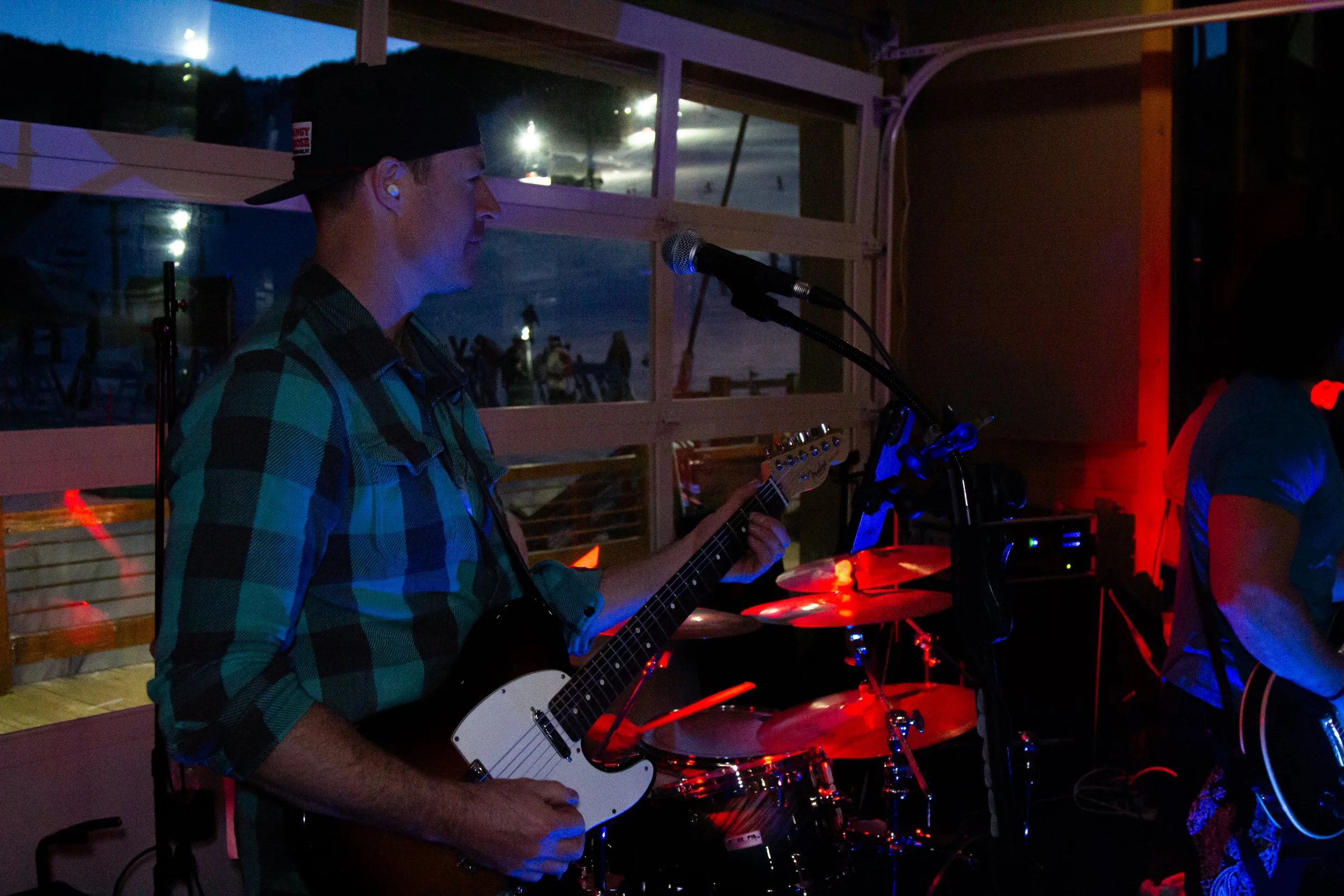 02-25NeonNight3.jpg