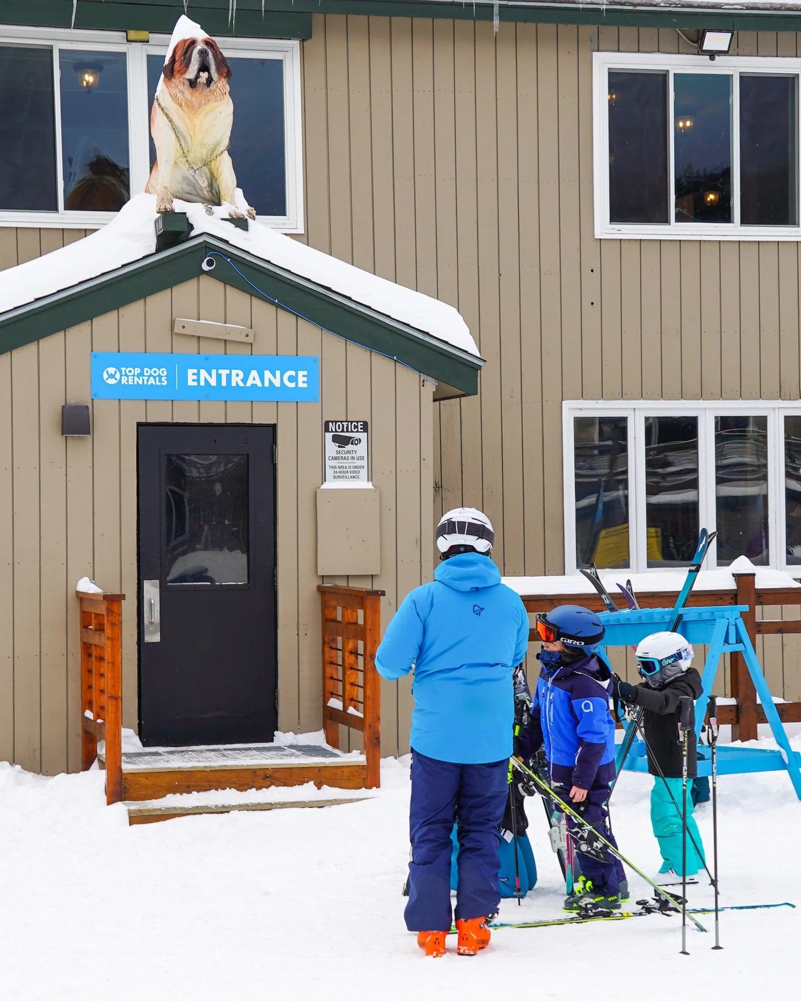 Christmas came early at Waterville 🎁 fresh new rental gear for the season at the Top Dog Rental Shop!