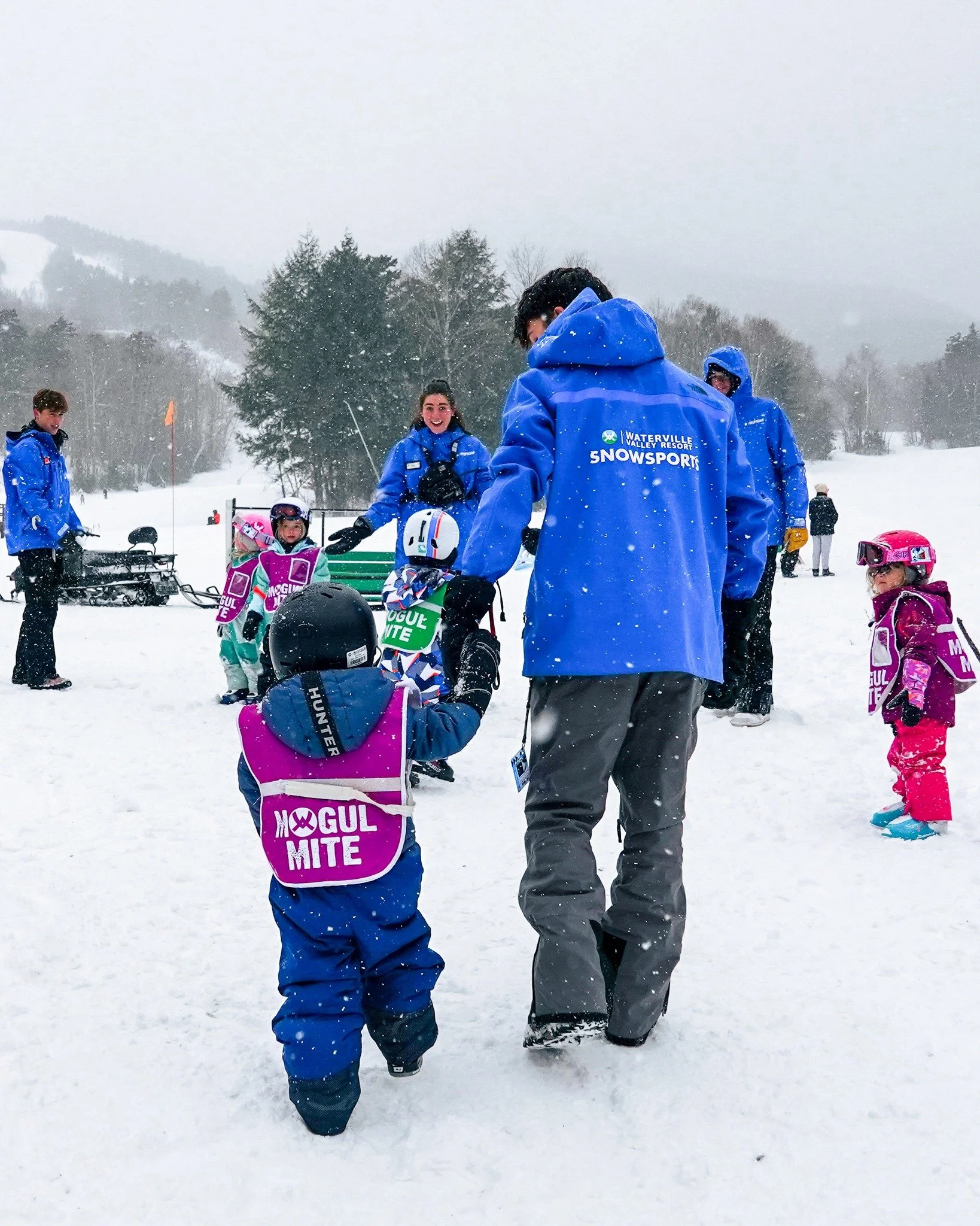 School&rsquo;s out, skis on ❄️ Book a seasonal program or lesson at Waterville Valley Resort and level up your holiday break!

🔗 in bio to learn more