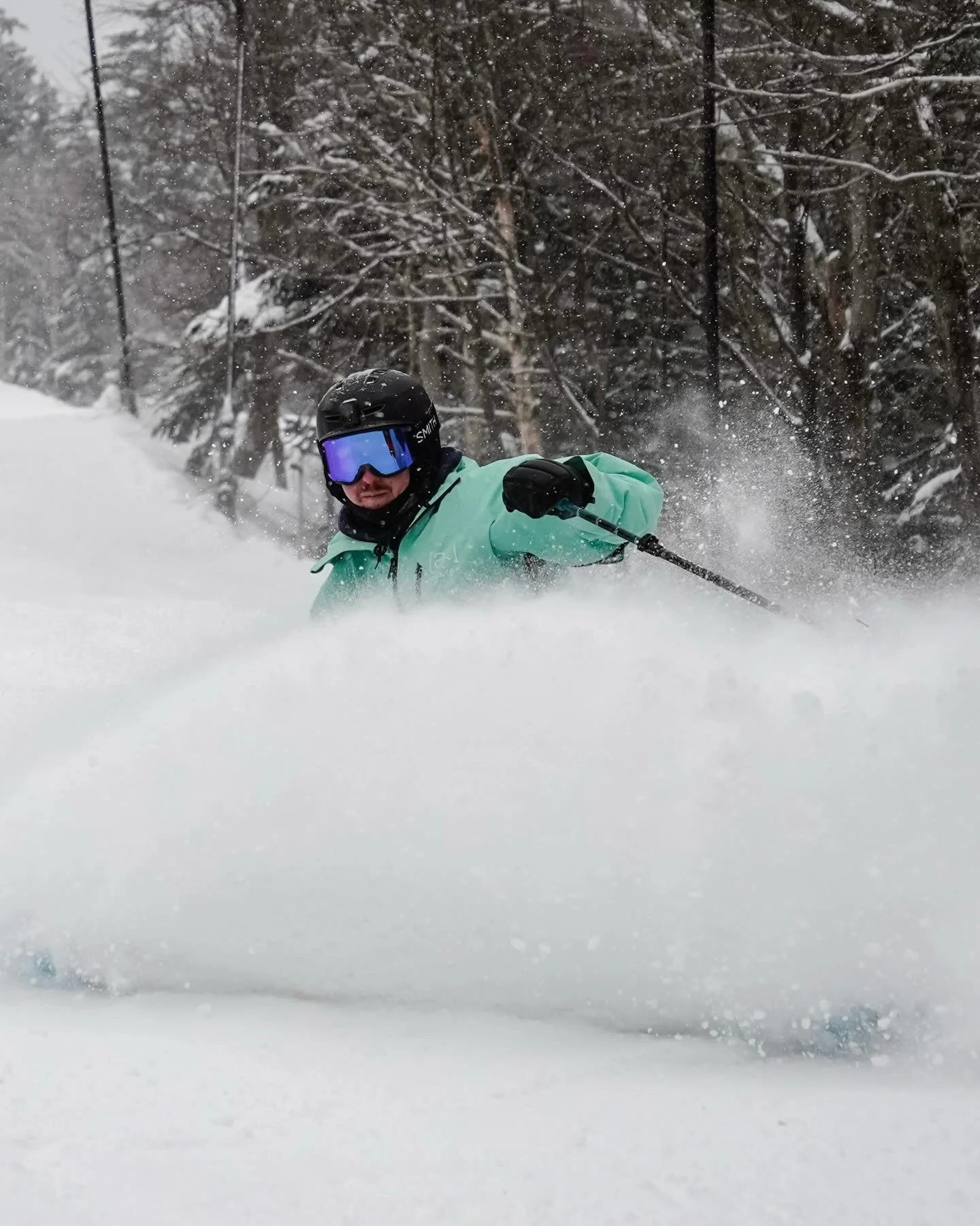 Fresh snow this morning, with free refills all day long ❄️