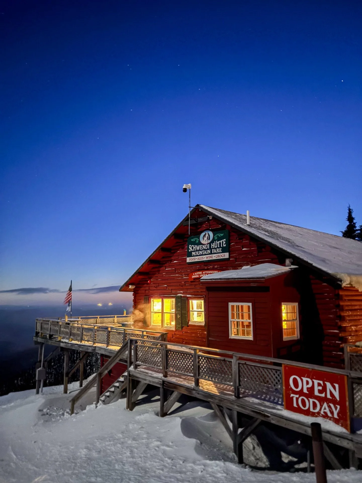 Skin the Moon returns this Friday 🌕 

Skin up to Schwendi Hut at 5pm, refuel with apps and a cash bar, then cruise down under the moonlight!

Learn more and register using the 🔗 in bio.