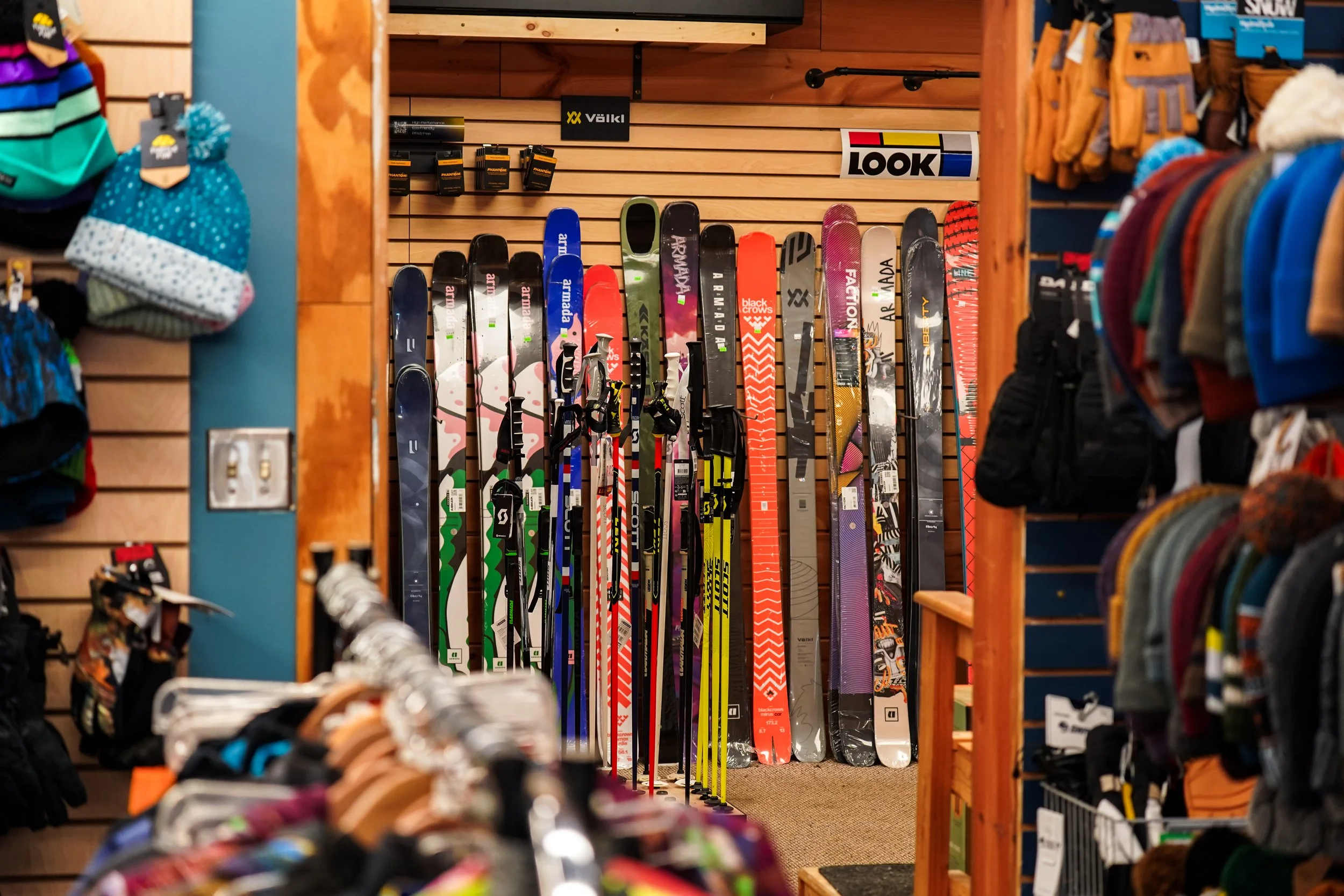 Ski Fanatics_Campton Interior-16.jpg
