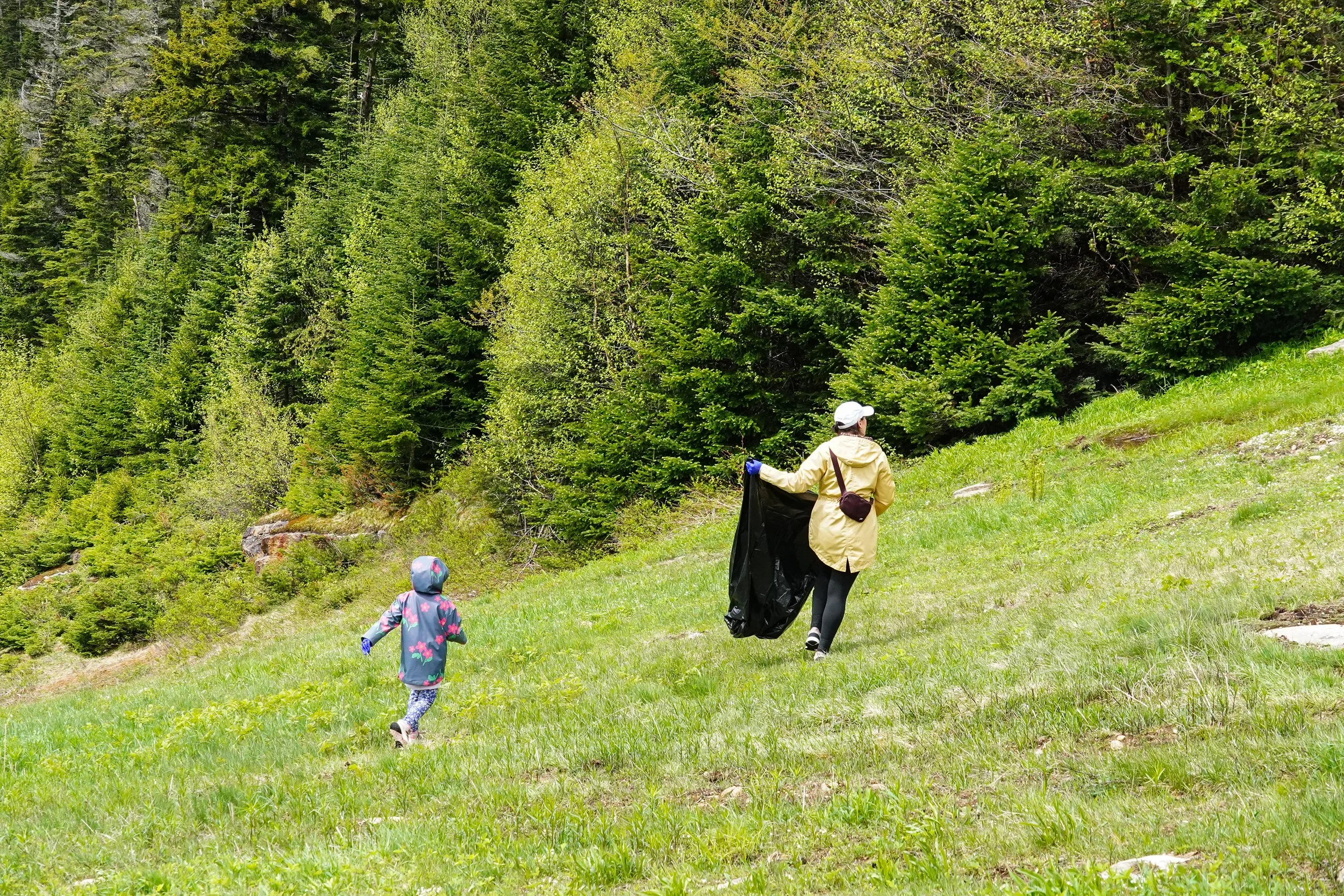 2025 Mountain Cleanup_Horizontal-40.jpg