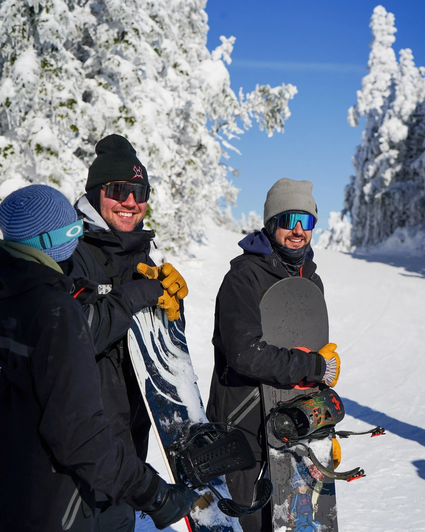Winter jobs > regular jobs. ❄️

Get your runs in. Make some really good friends. Spend your days in the mountains. Be part of a community that gets excited about a powder day as much as you.

Winter positions are officially OPEN at Waterville Vall