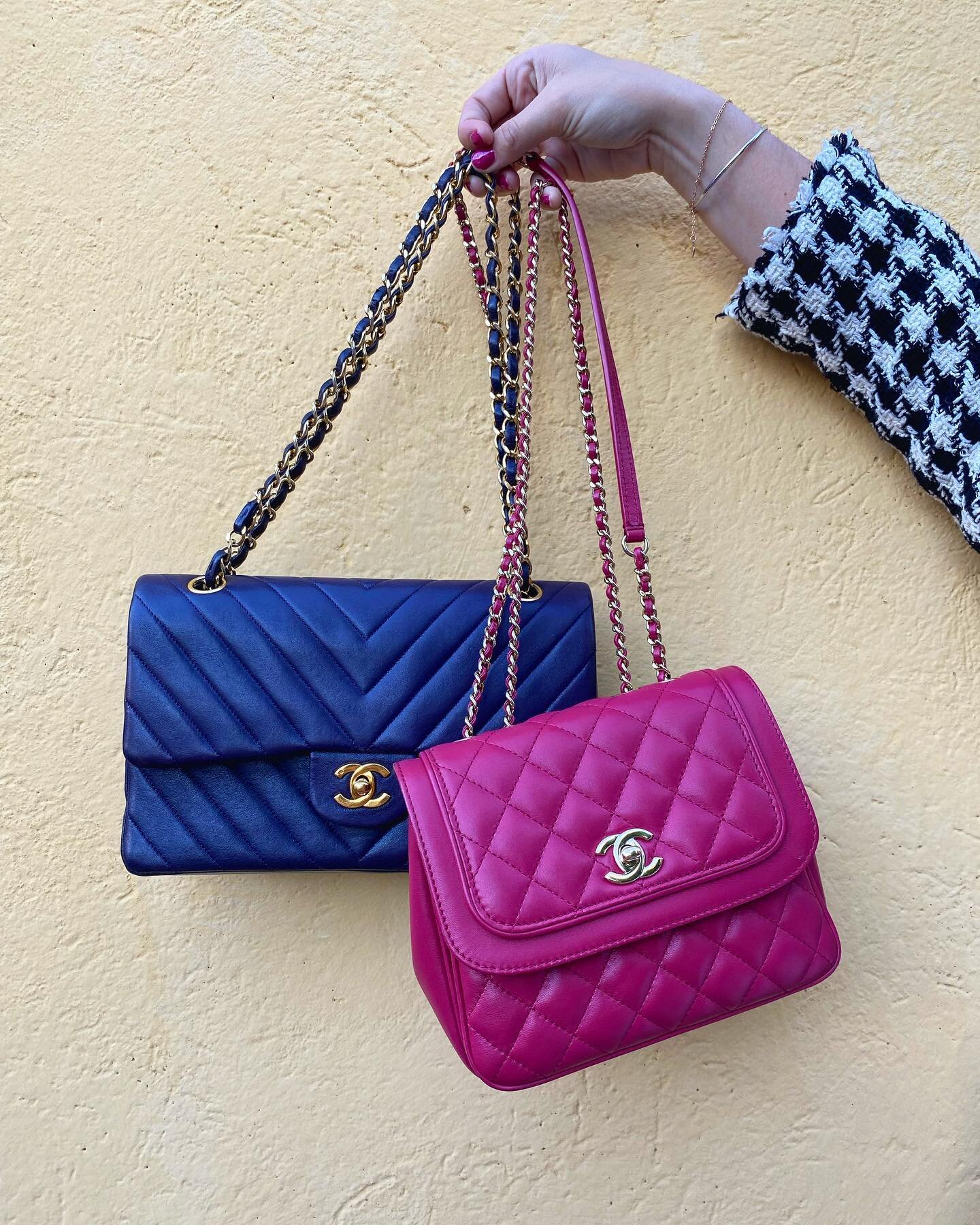 Eye candy 🍬

Colorful Chanel bags are perfect for this hot summer 🌞 

Shown here: Chanel Timeless Medium Chevron Purple 24k GHW and Chanel Pink Limited Edition Flap Bag 

Can be yours today 💖 DM for more info✨

#chaneltimeless #chanelflap #chanelc