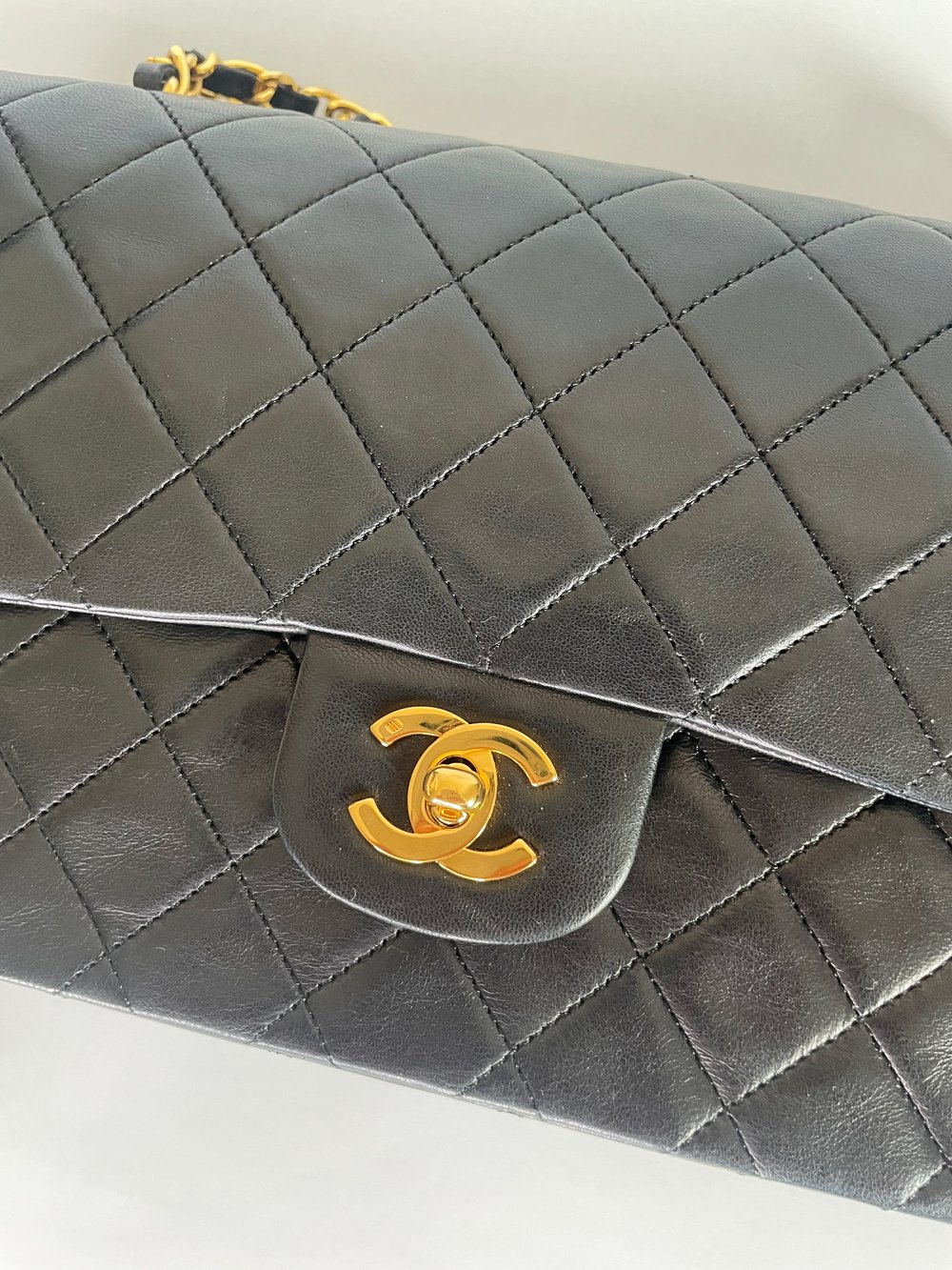 Chanel Classic Flap Bag Lambskin GHW