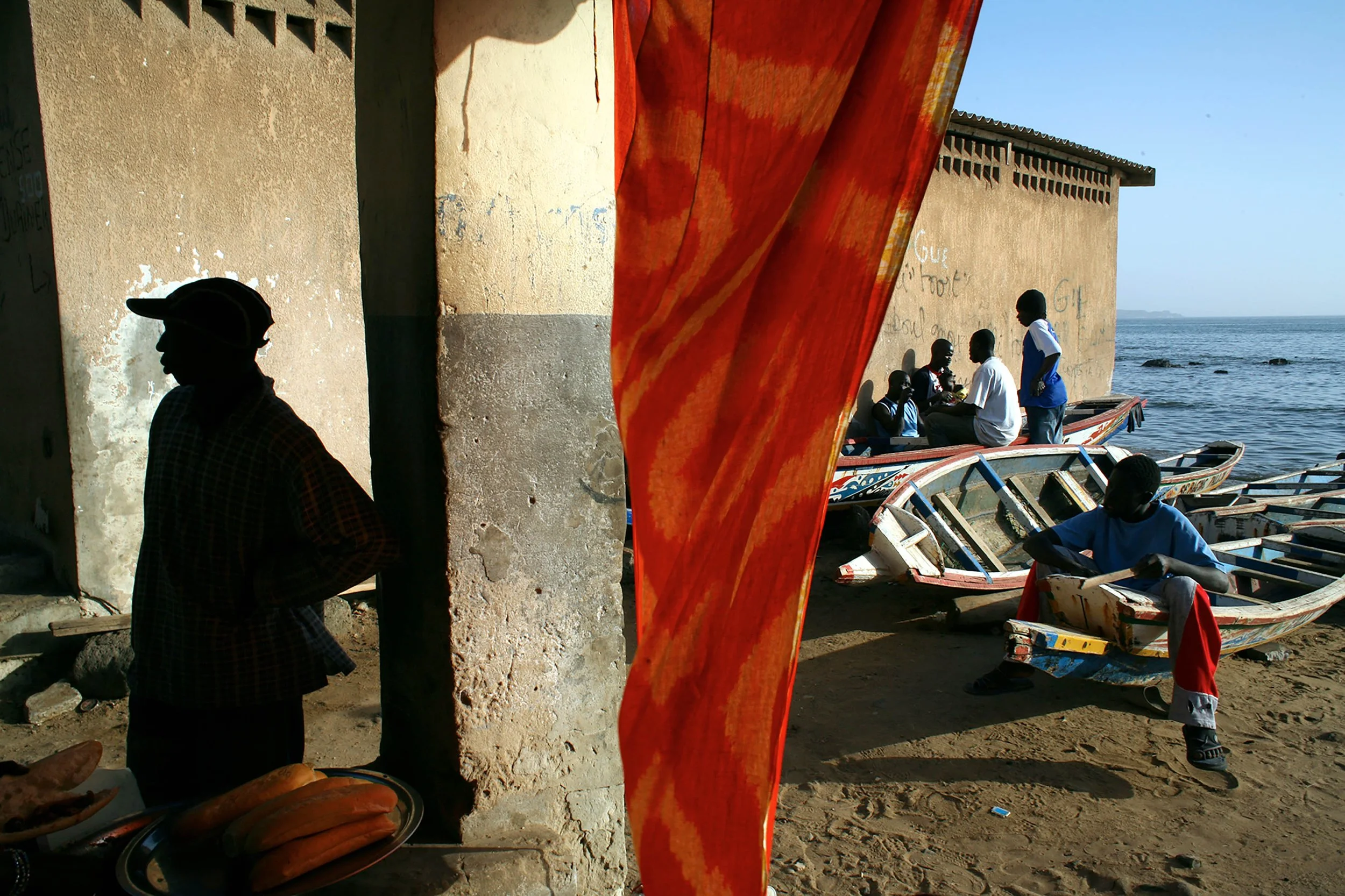  © Michael Robinson-Chávez, Fishermen, Dakar, Senegal, 2004 