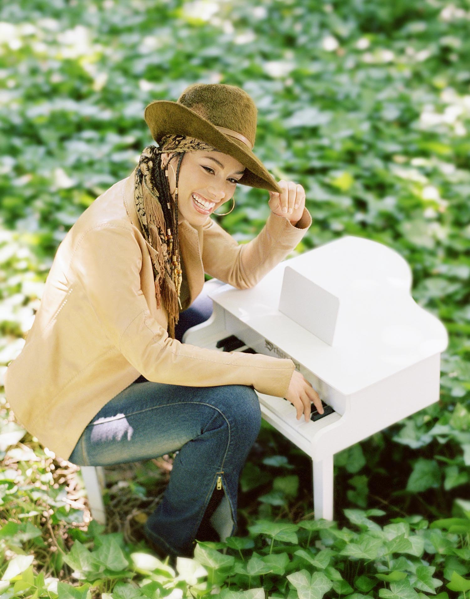 241022 EDU Deborah Feingold 09 - Alicia_Keys.jpg