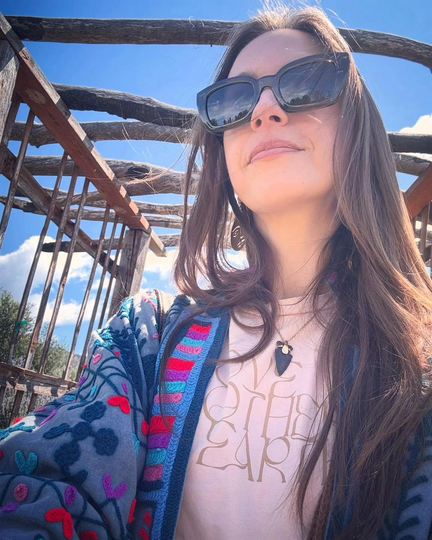 Love Mother Earth: A Morning Meditation 🌞

Imagine that you can connect your heart to the heart of the Earth.
Feel the Earth as your Mother. 
Feel her unwavering support. 
Feel your heart to heart connection like an umbilical cord that feeds you and