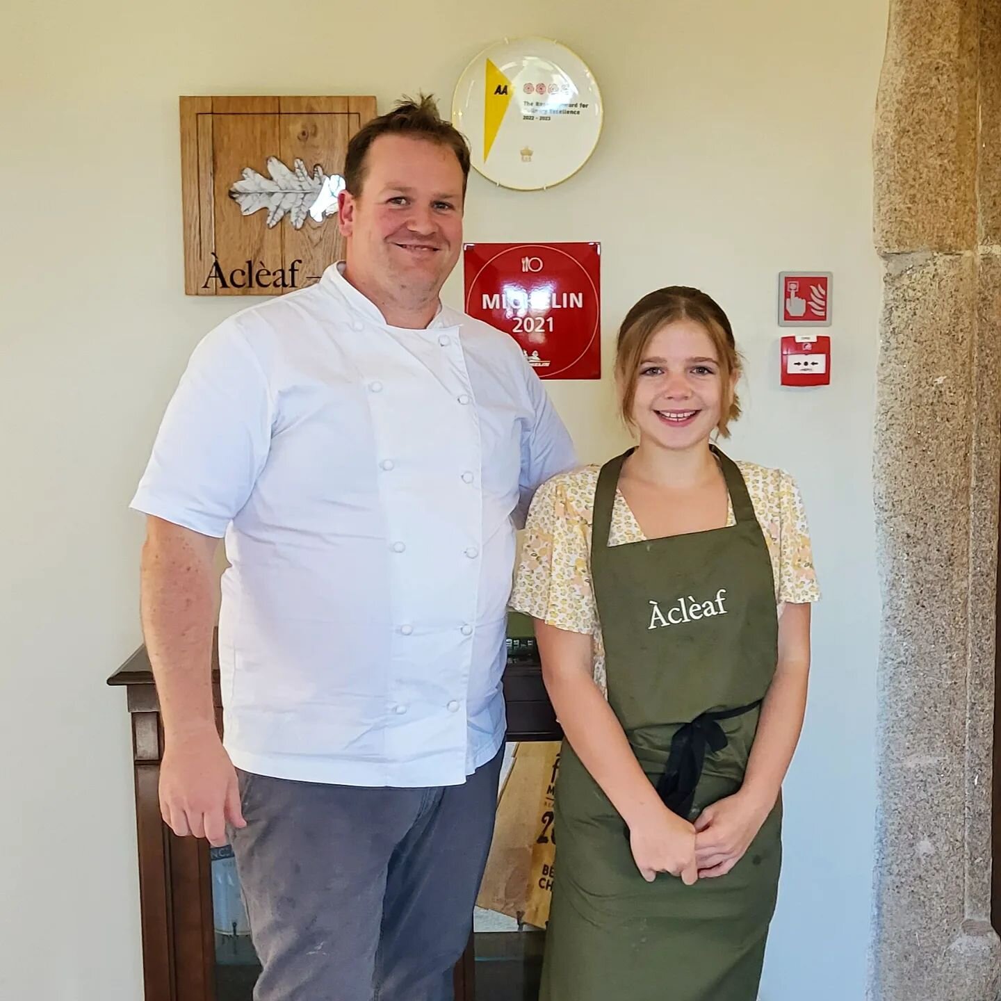 Supporting new talent venturing into hospitality is something we're very passionate about... 

Our @acleafrestaurant Head Chef @scottipaton met Izzy in the school age class of @swchefcomp South West Chef of the year... He was so impressed  that at th
