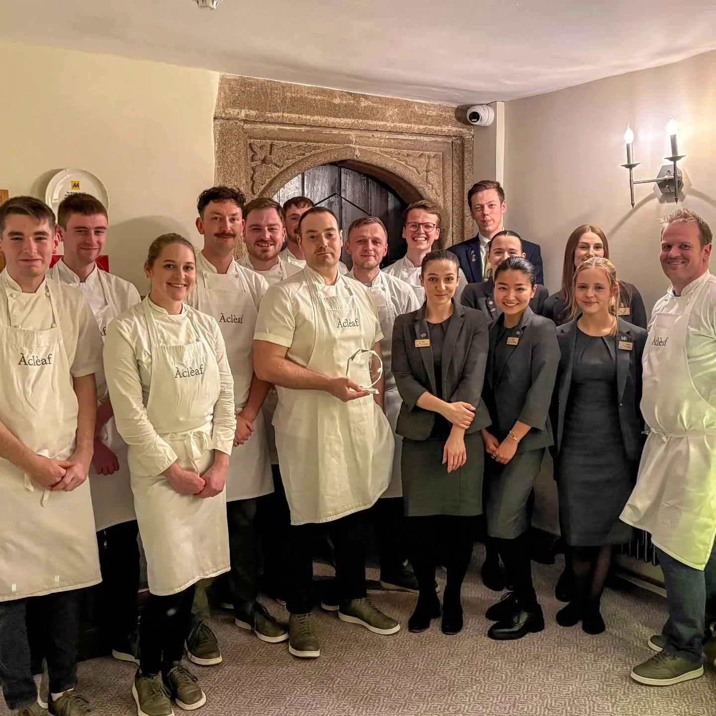 Team &Agrave;cl&egrave;af ⭐️

Forever striving to achieve and they've done it again, being awarded Restaurant of the Year in the @pobhotelsuk annual awards.

Massive congratulations to the team. We are so proud of the amazing mystery shop report and 