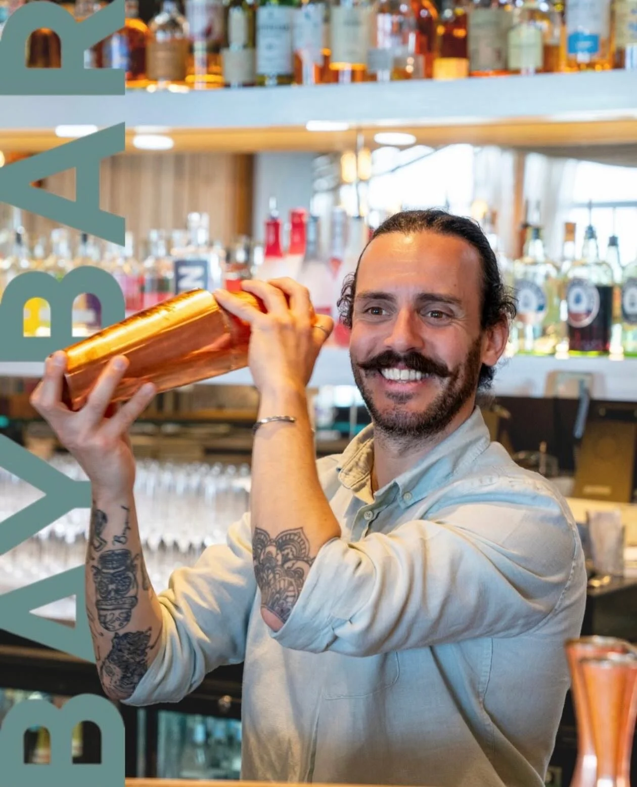 Whether you prefer it shaken, stirred, or on the rocks, Jesus, our Bay Bar Manager, is always ready to pour perfection🍸