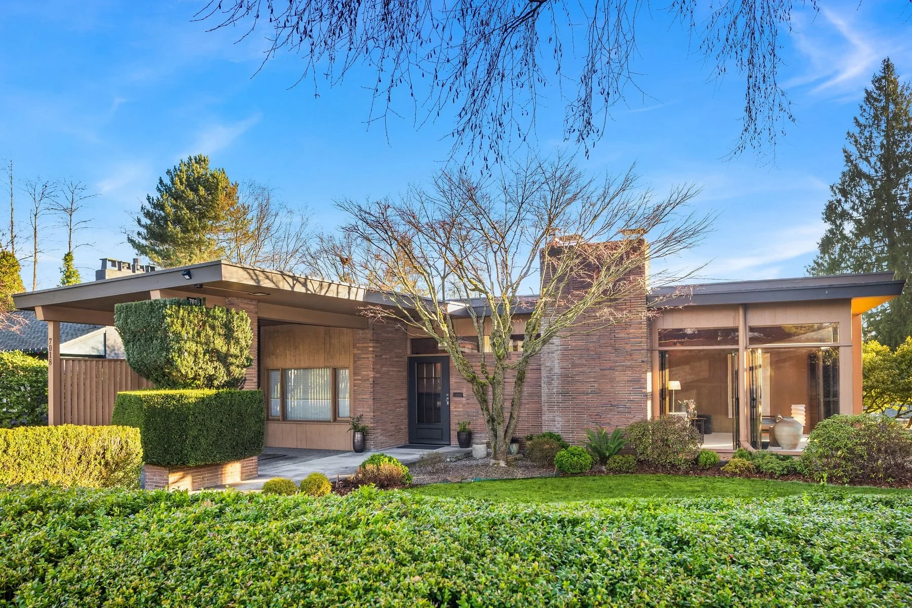 7018 32nd Ave NE, Seattle, WA 98115