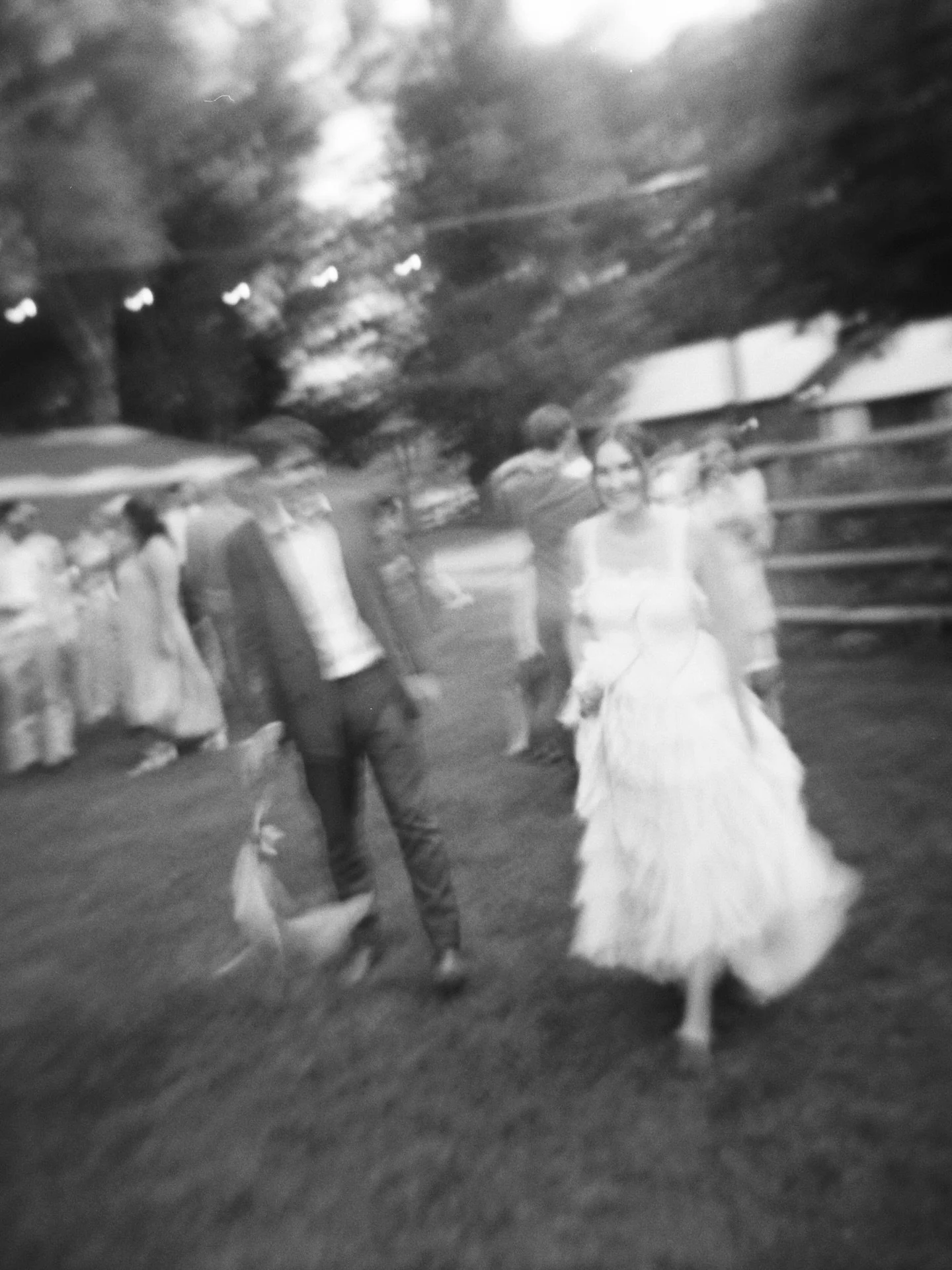 Give me a roll of film and a wedding in a Colorado meadow, and good luck reining me in 🏸

@carvercoordination @pickyeatersfc @alleventscolorado @nocostaffing