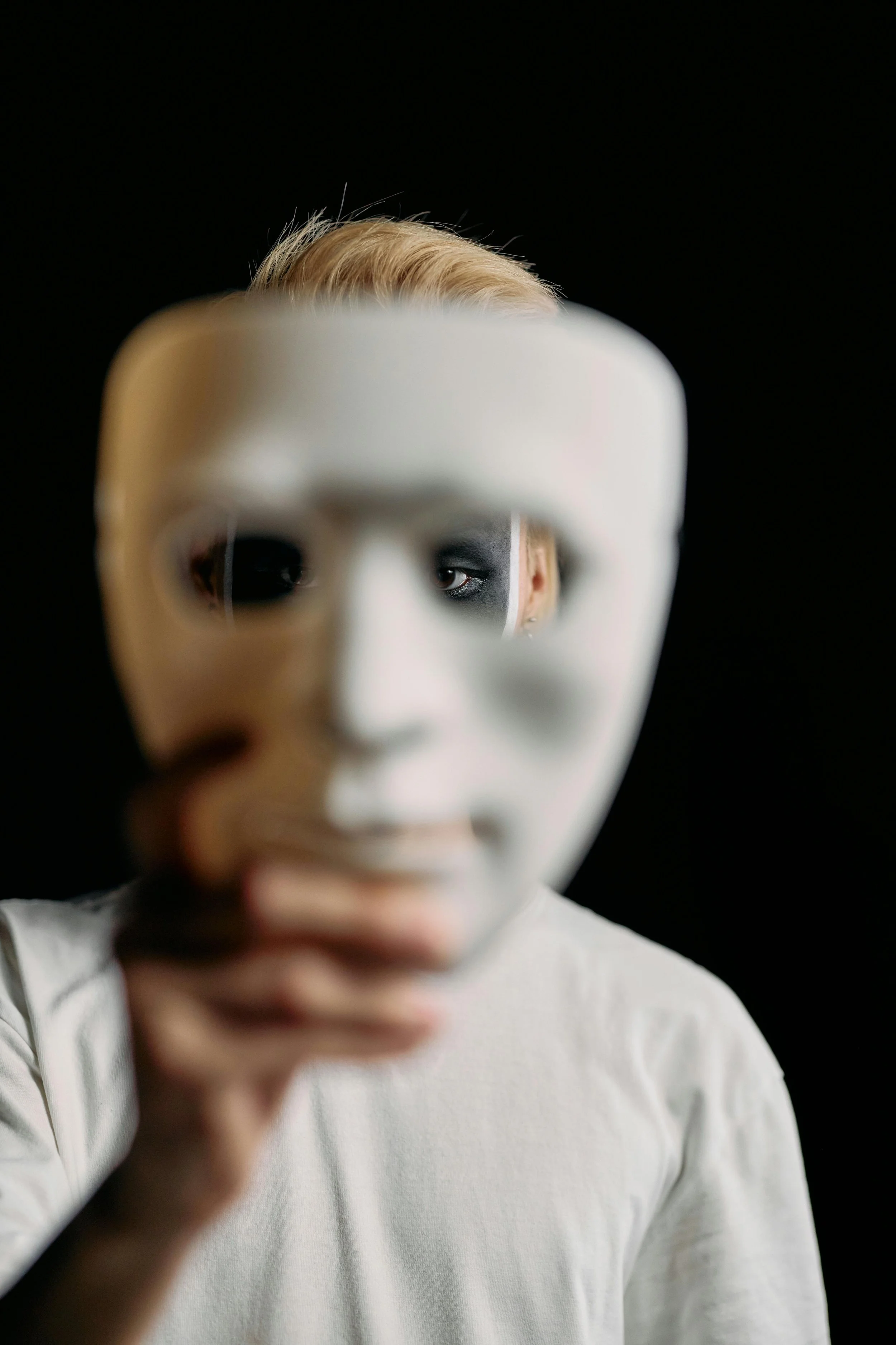 Accelerated Resolution Therapy for Actors: Healing Through the Language of Imagination