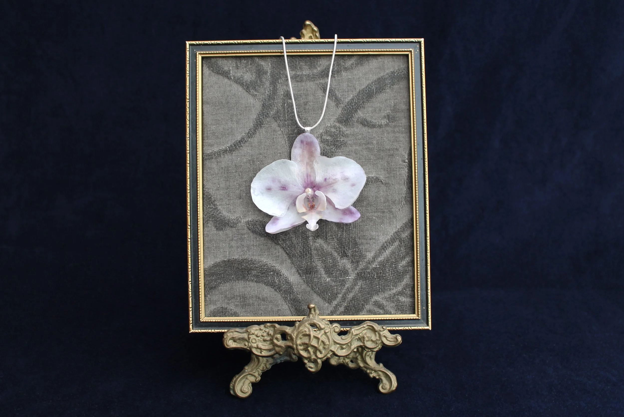 Orchid necklace 1.jpg