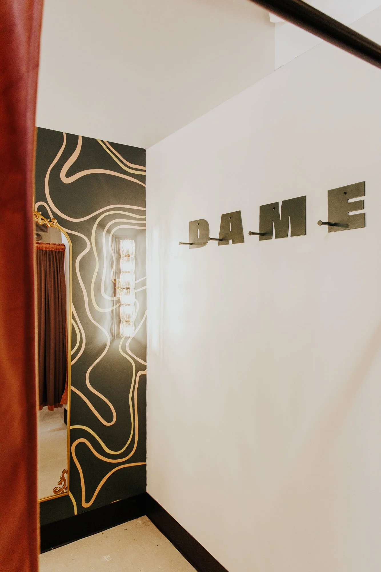 Dame Fitting Room