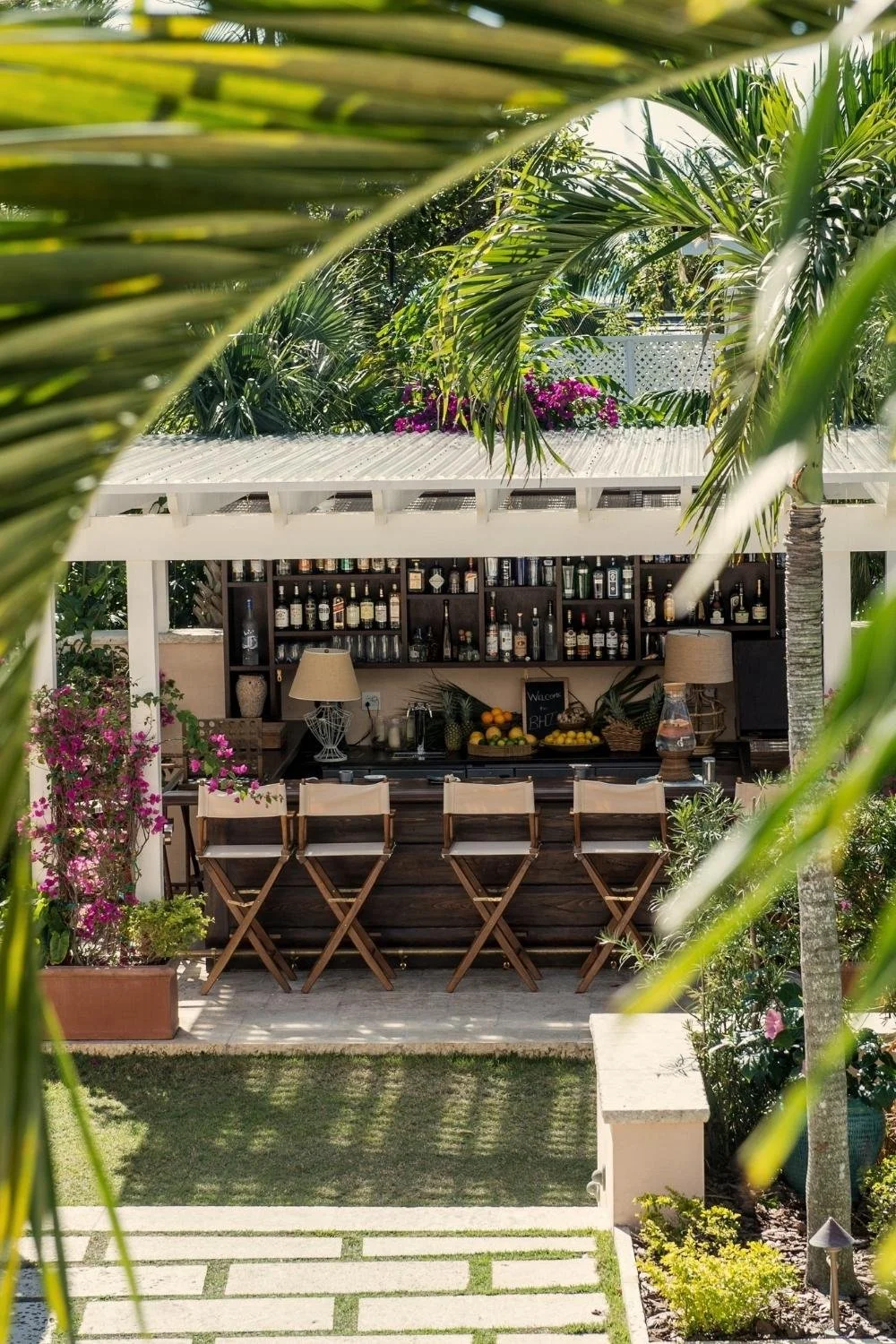 where to stay near pink sands beach 