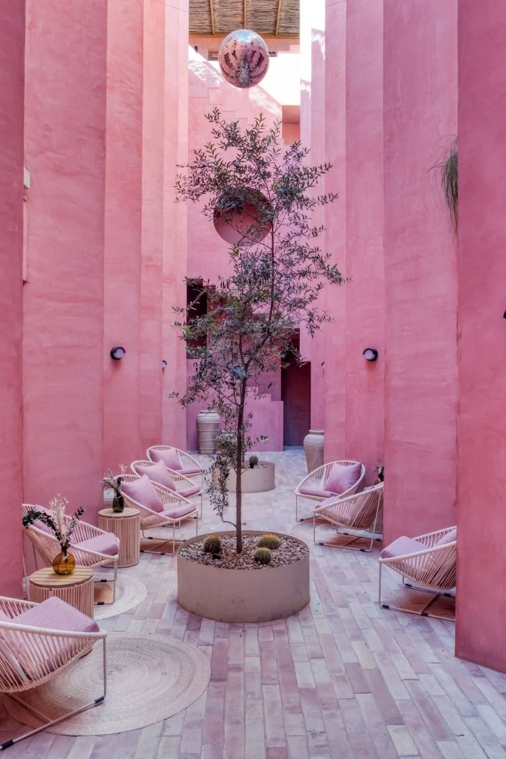 best-resorts-in-cabo-lavia.jpg