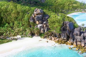 10 Luxury Islands Like Bora Bora Worth Visiting in 2023