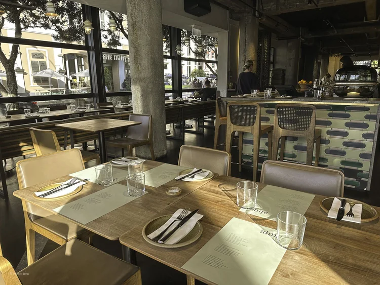 Serene Auckland Restaurant Goes Into Liquidation After 31 Years Picture in 4K Serene Auckland Restaurant Goes Into Liquidation After 31 Years Picture in 4K