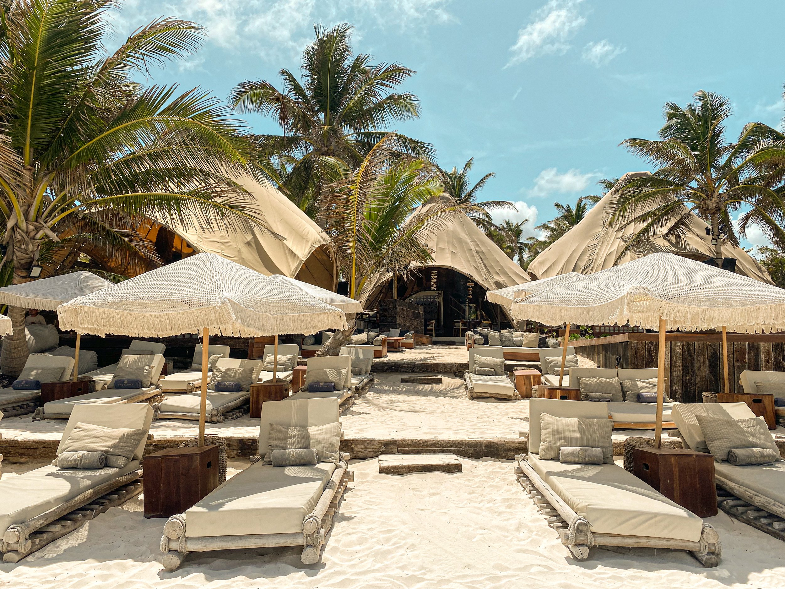 Arriba 62+ imagen the beach club tulum - Abzlocal.mx