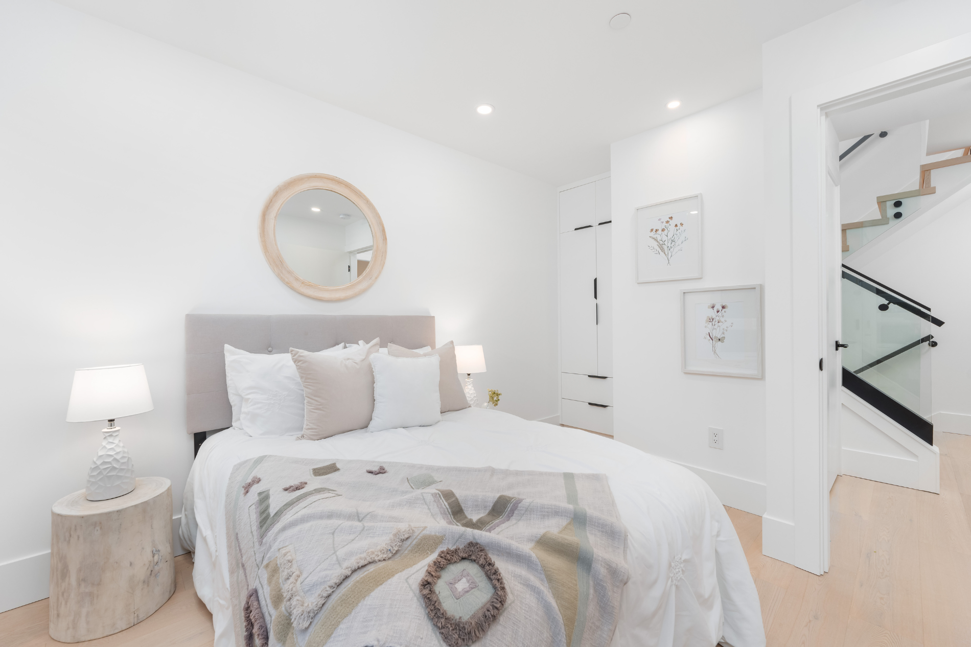 5368 Prince Edward - Duplex 11.png