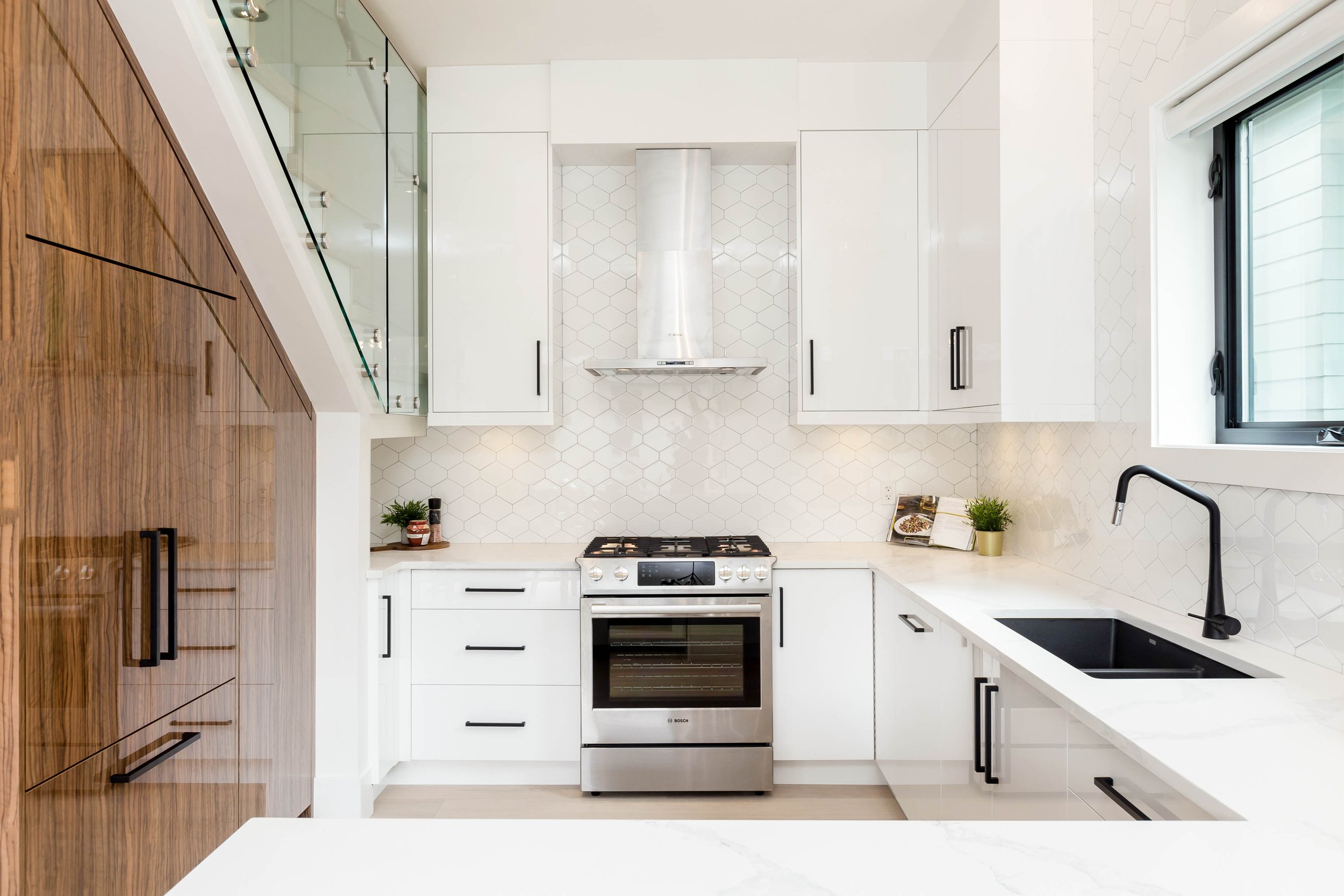 958 E.10th Vancouver, B.C-17.jpg