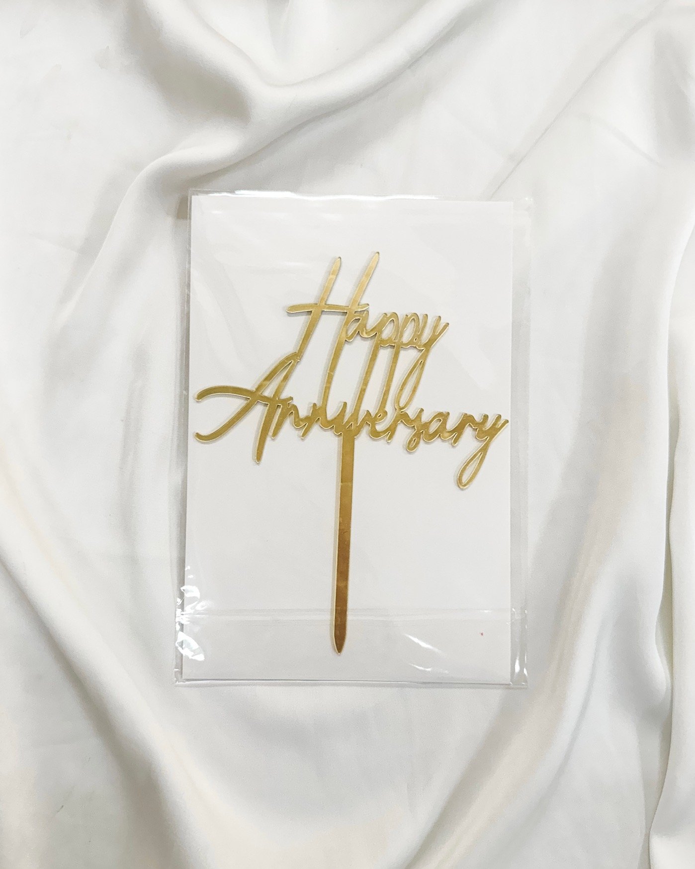 'Happy Anniversary' Golden Cake Topper
