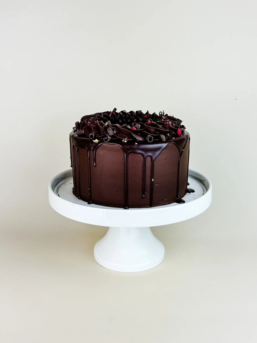 Elevated+Chocolate+Raspberry+Cake.png