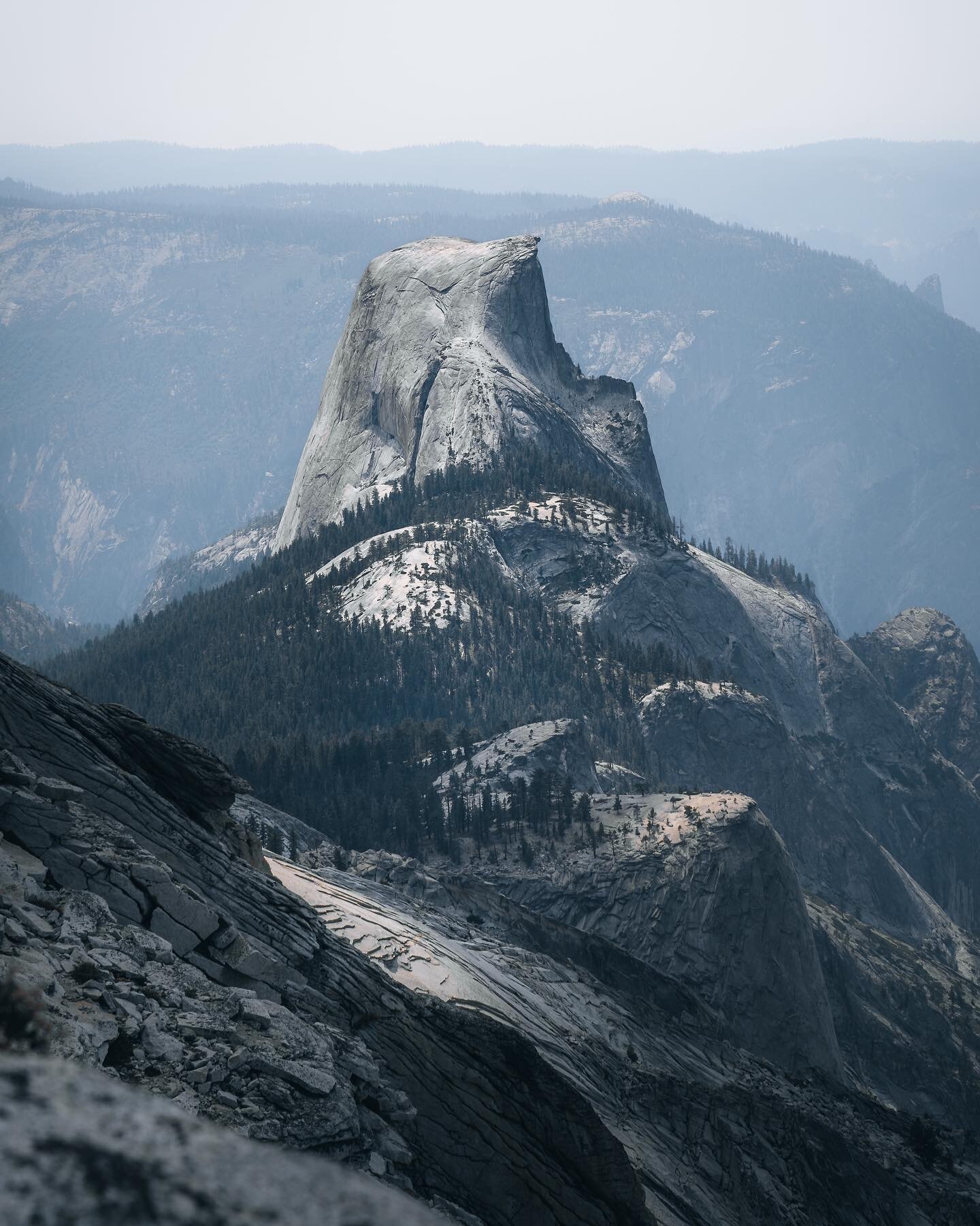 Amidst the clouds, a glimpse of heaven on earth ⛰️ Half Dome&rsquo;s grandeur, seen from the heights of Clouds Rest - taken on my birthday 👼🏻
&bull;
&bull;
&bull;
&bull;
&bull;
@sonyalpha #yosemite&nbsp;#yosemitevalley&nbsp;#yosemitenationalpark&nb