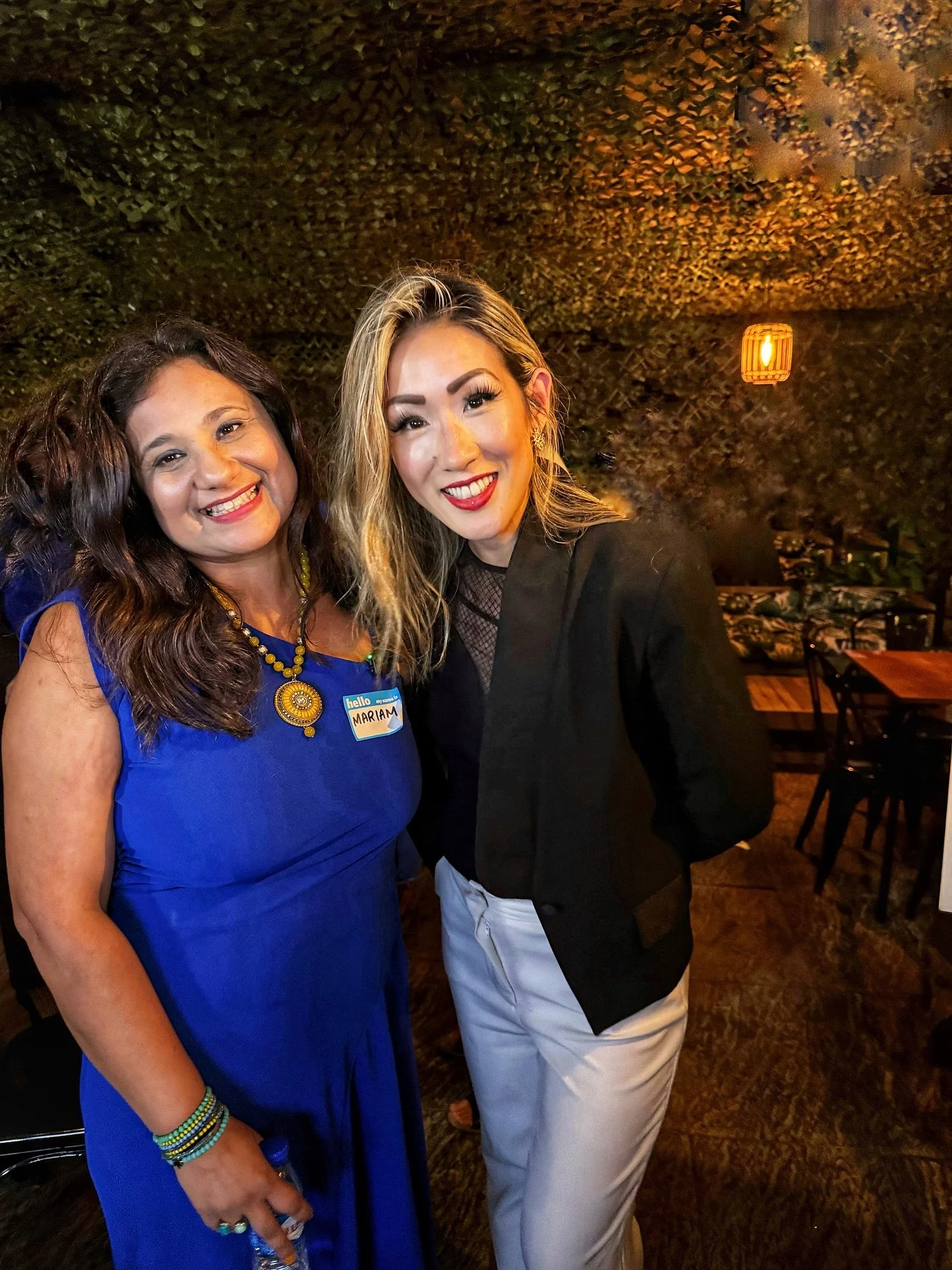 “Hi 👋 My name is Renee and I just moved here from Seattle two weeks ago” on repeat!! 🔁 😊
So GRATEFUL for many networking opportunities to meet expats and locals alike in Lisbon (meeting new friends left and right! 🙌) as I officially