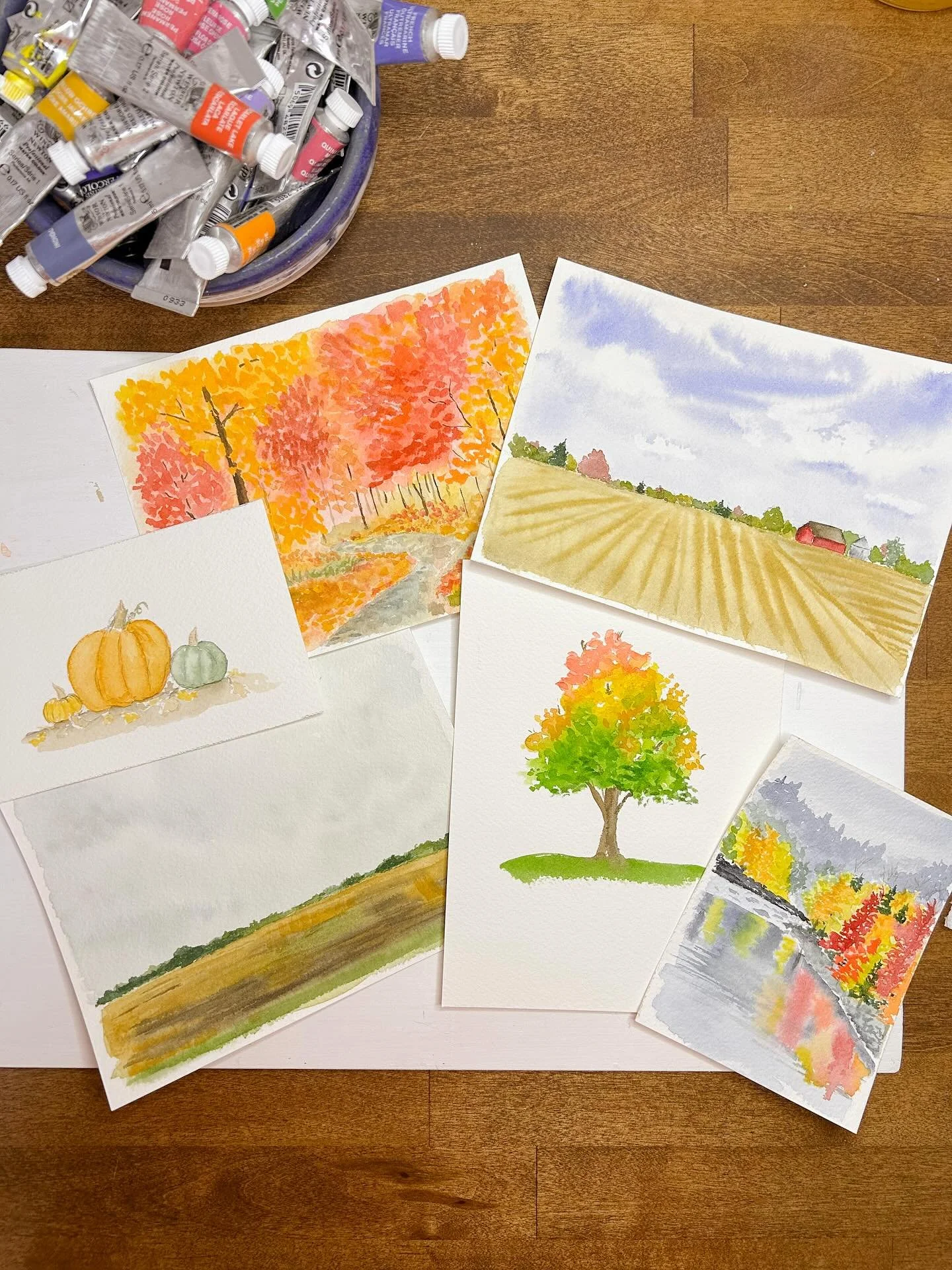 After an unintentional hiatus, I&rsquo;ve been back in the studio and clearly have autumn on my mind! Give me all the colors and crunchy leaves and crisp mornings that give way to warm afternoons - I&rsquo;m here for all of it! 🍁