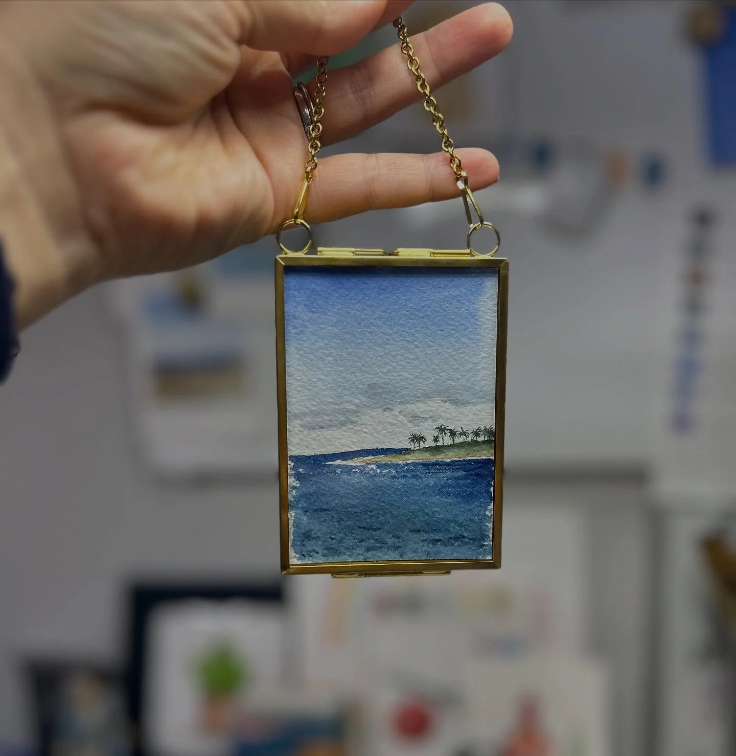 Playing around with Christmas ornament ideas that aren&rsquo;t strictly Christmasy&hellip; what do we think??

Also, a moment of appreciation for the texture in the paper 😍 you know it&rsquo;s great quality when you can see that!