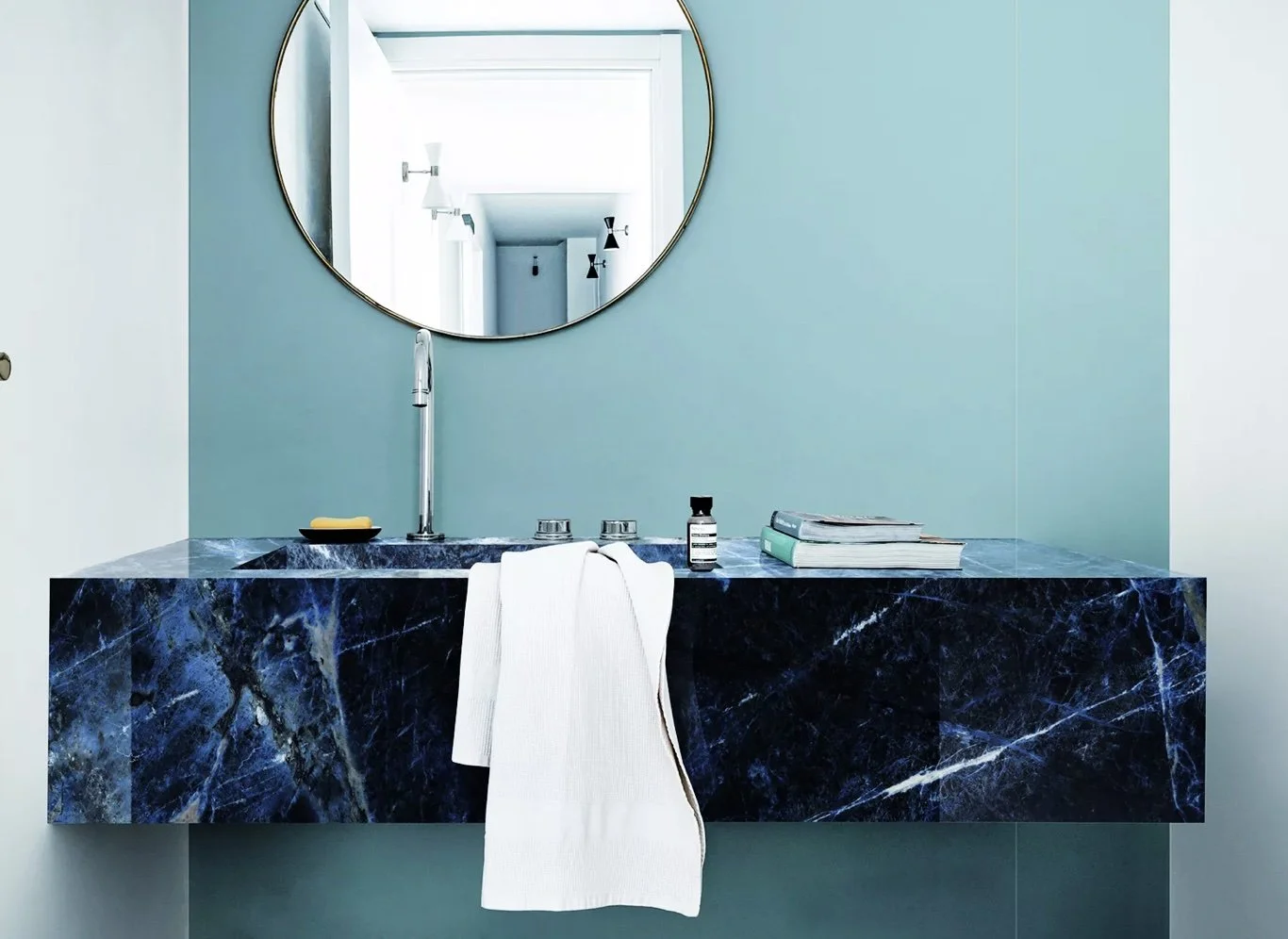bold marble in interior design